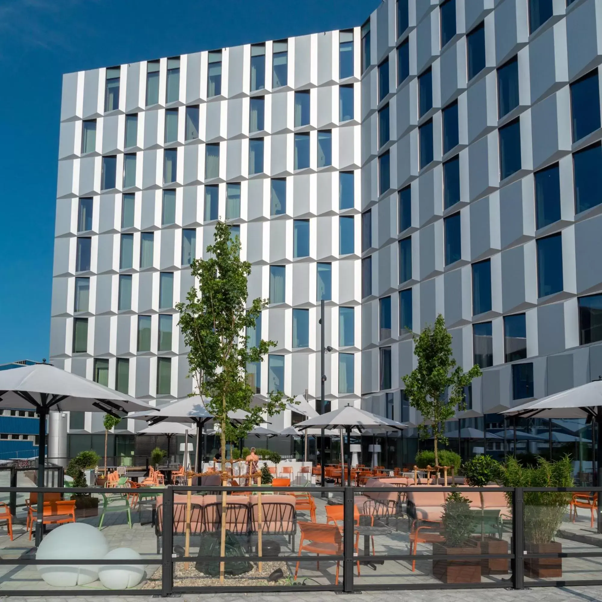 Patio, Property Building in Best Western Plus Grow Hotel