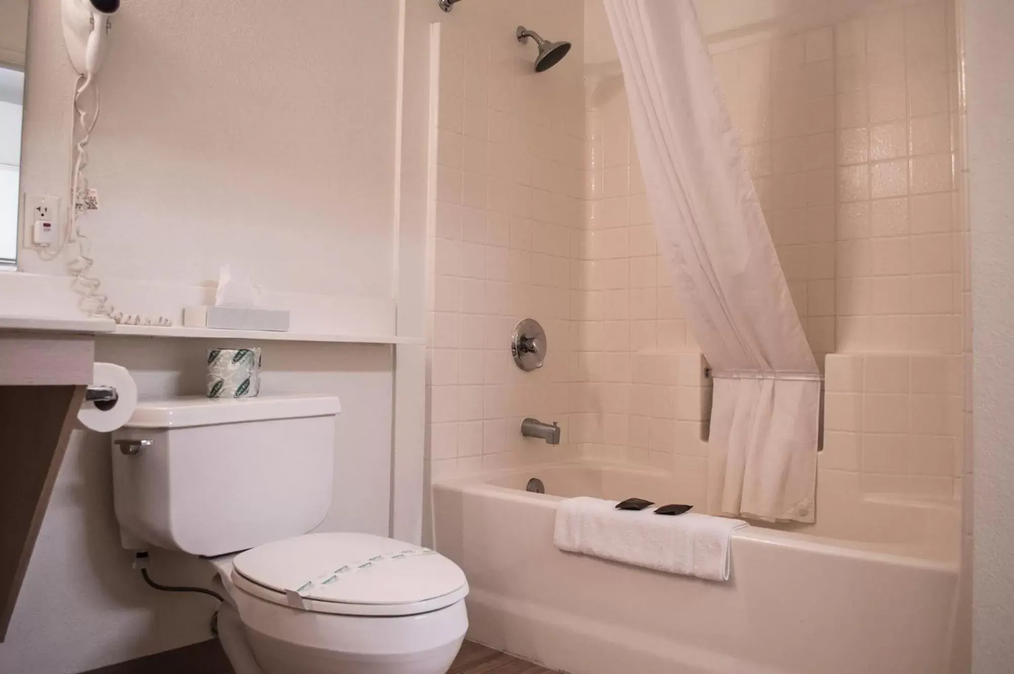 Bathroom in Siegel Select Las Vegas Boulevard