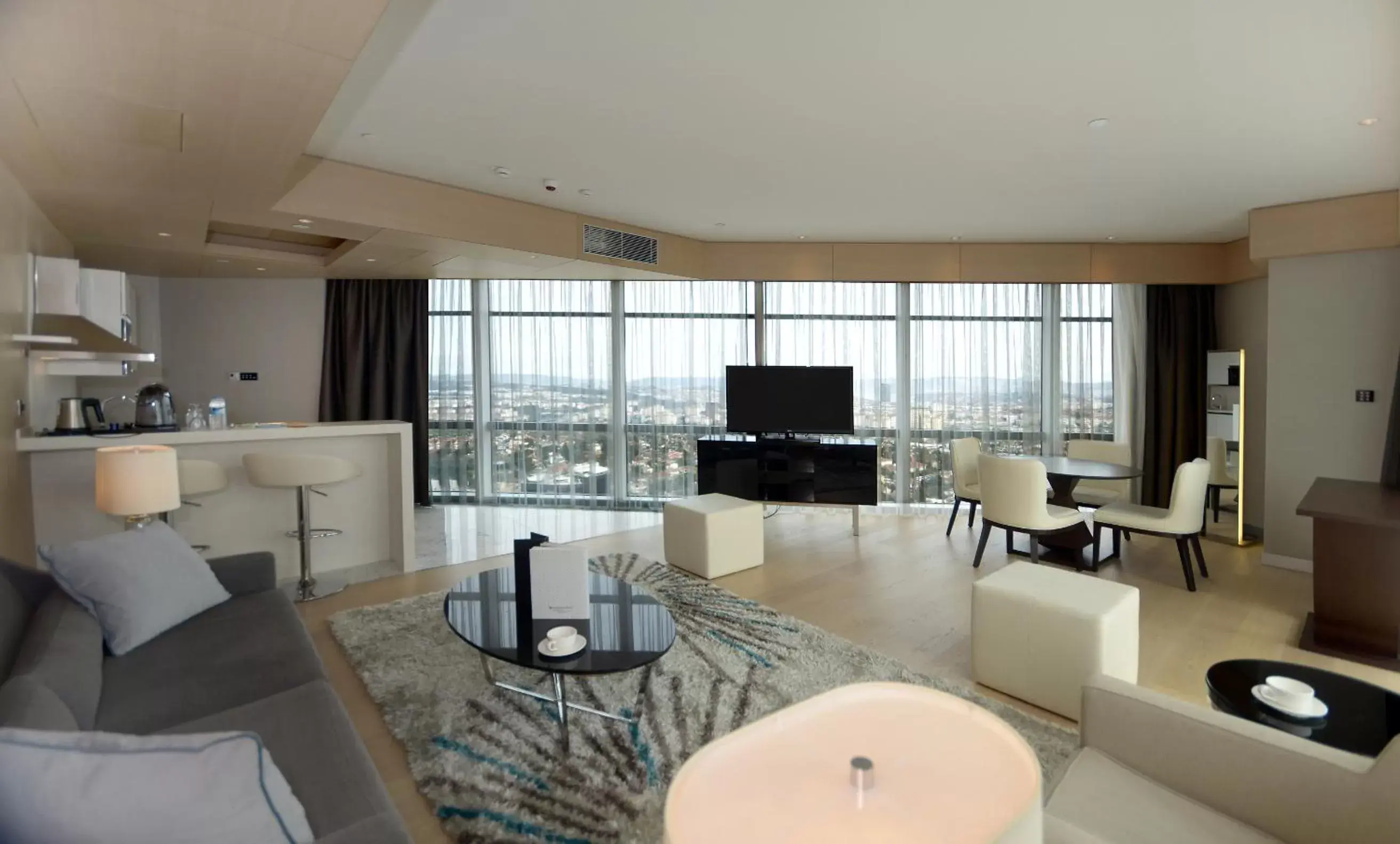 Living room, Seating Area in Wyndham Grand Istanbul Levent