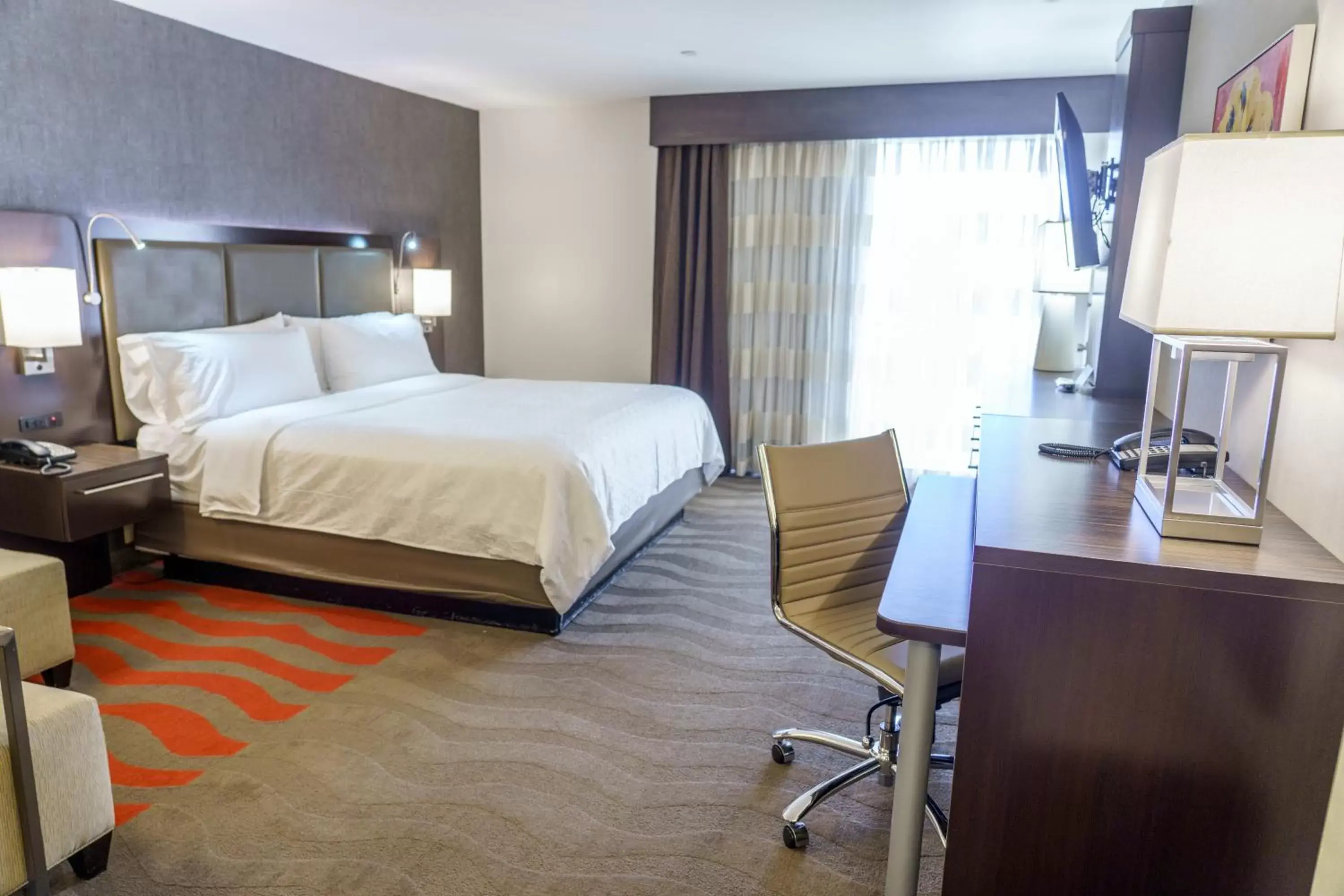 Photo of the whole room in Holiday Inn New Orleans-Downtown Superdome, an IHG Hotel