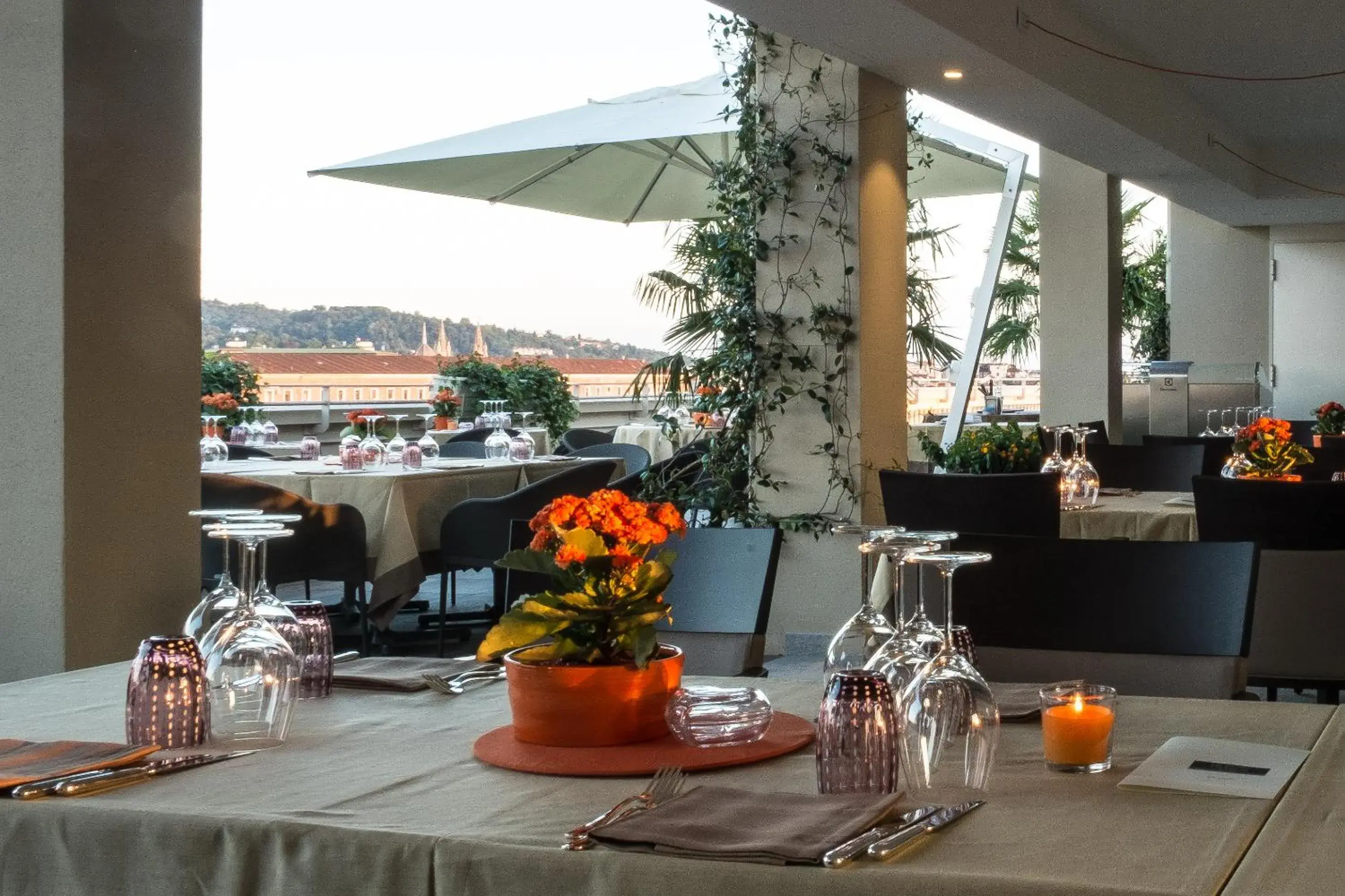 Balcony/Terrace, Restaurant/Places to Eat in Turin Palace Hotel