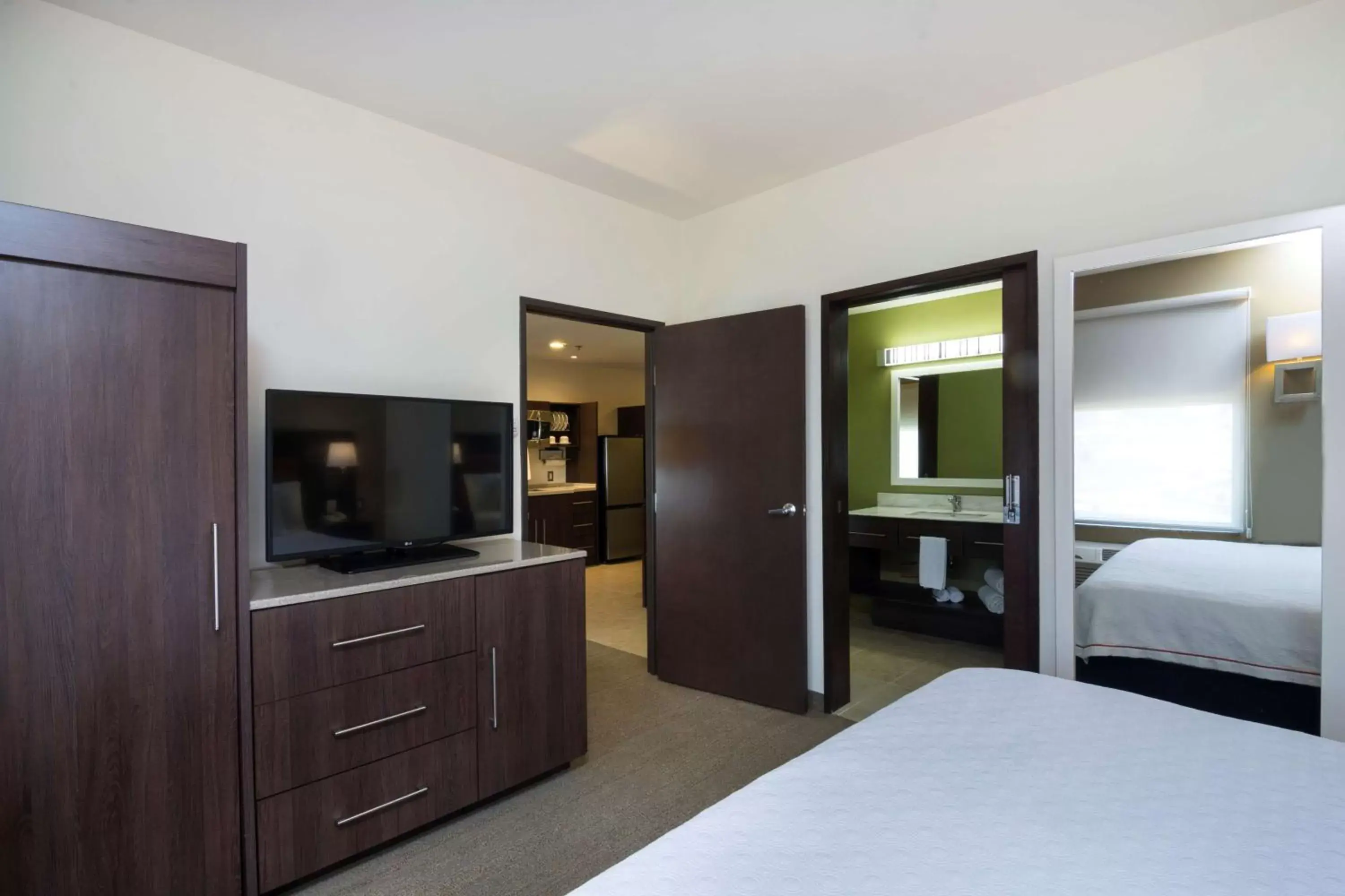 Photo of the whole room, TV/Entertainment Center in Homewood Suites by Hilton Queretaro