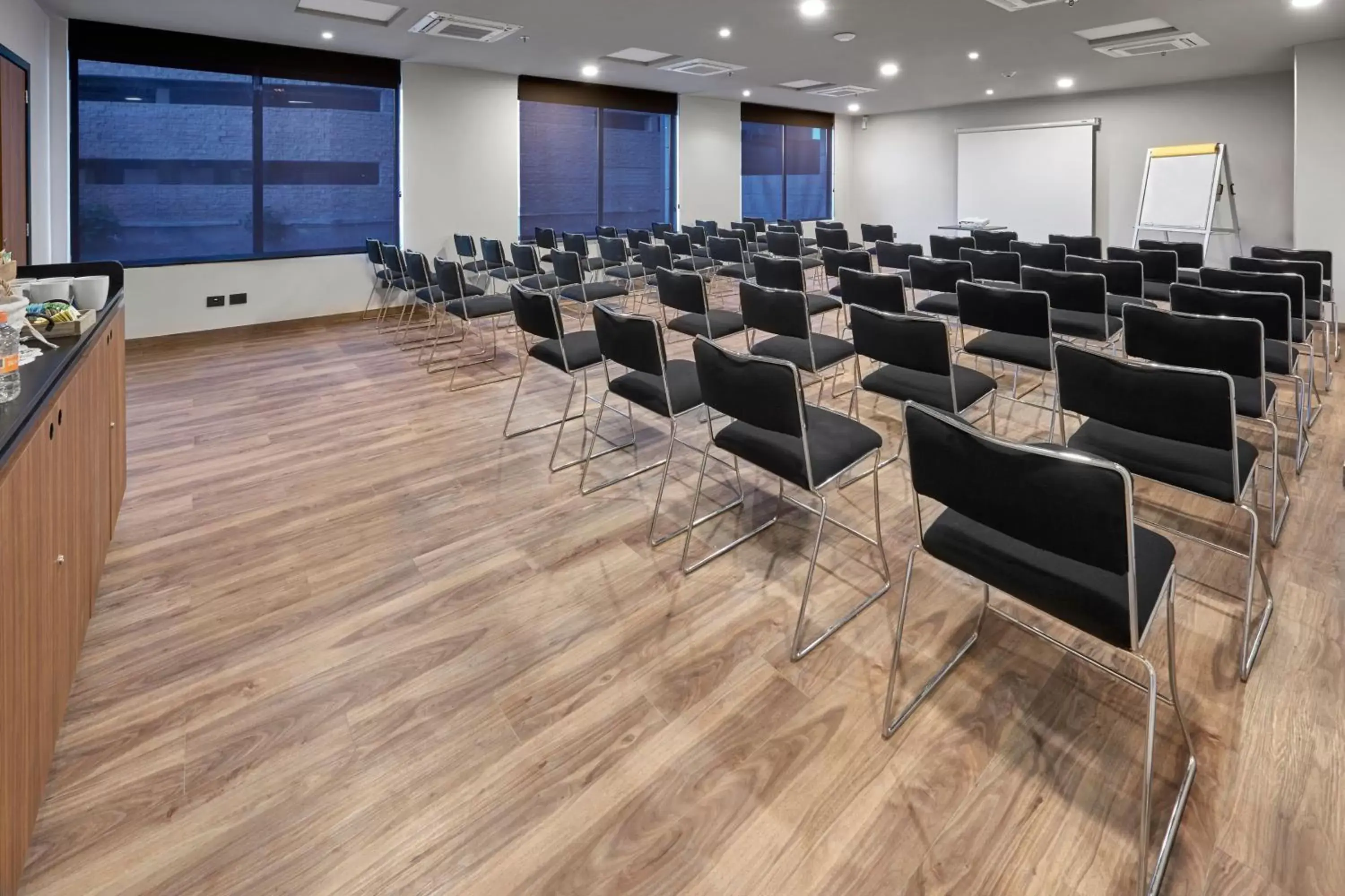 Meeting/conference room in City Express Plus by Marriott Interlomas