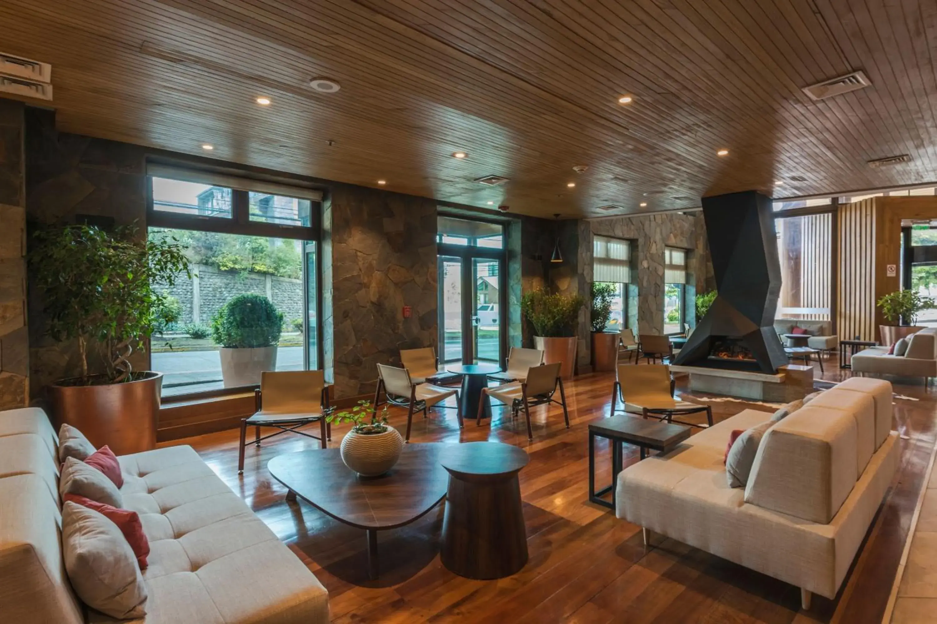 Lobby or reception in Courtyard by Marriott Puerto Montt