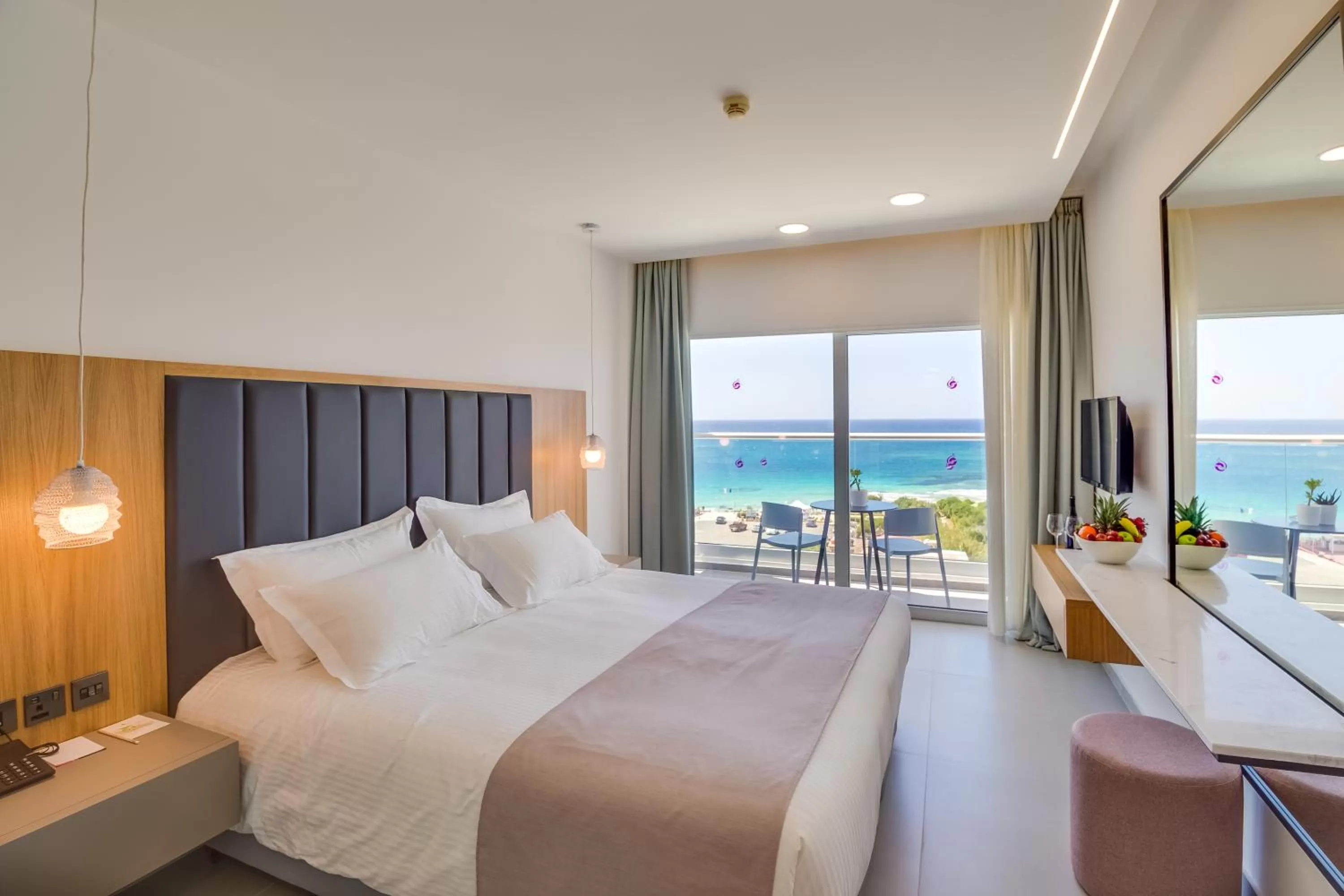 Photo of the whole room, Bed in Napa Mermaid Hotel & Suites