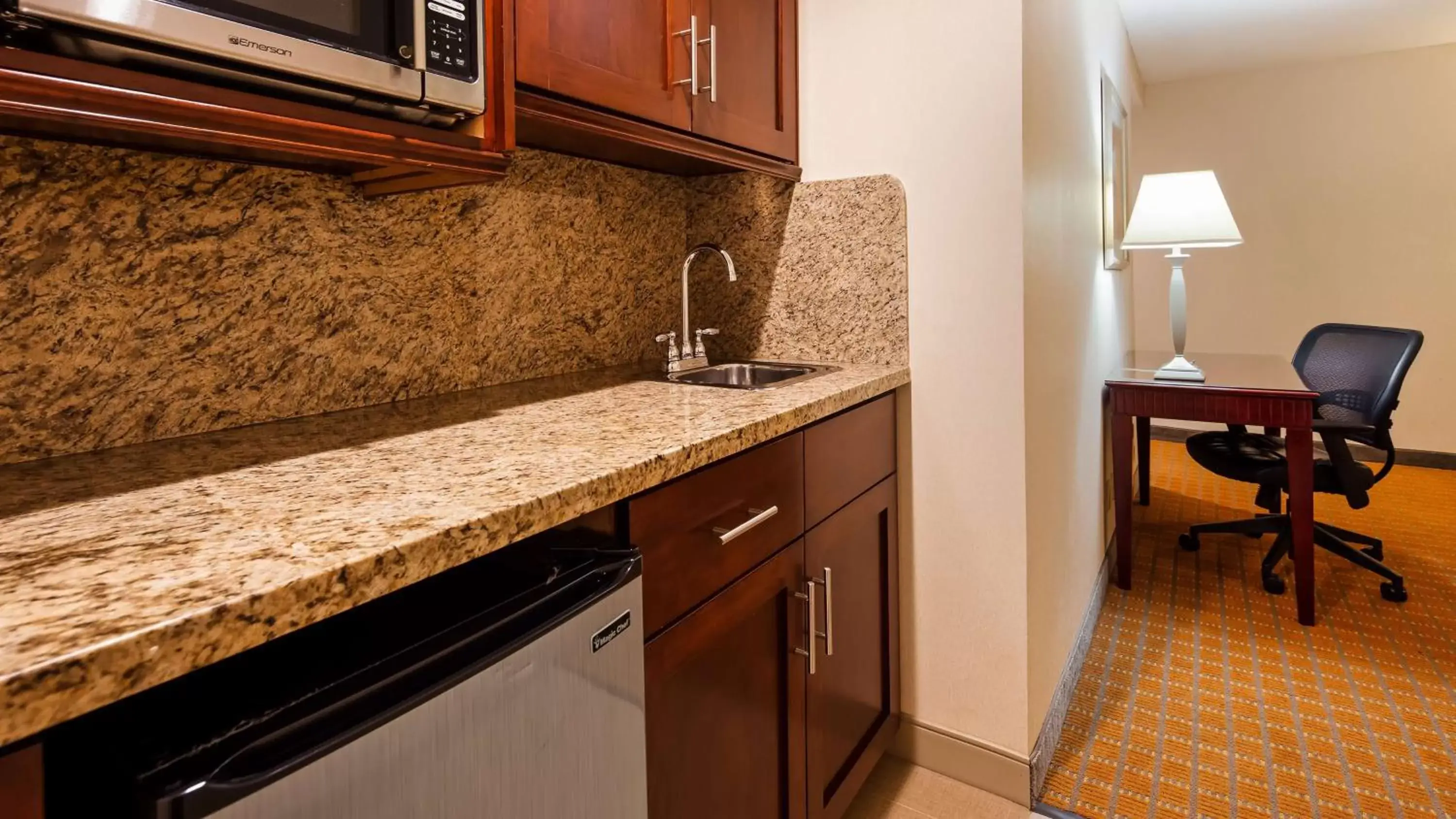 Deluxe King Room - Non-Smoking in Best Western Plus West Covina Inn Deluxe King Room - Non-Smoking in Best Western Plus West Covina Inn