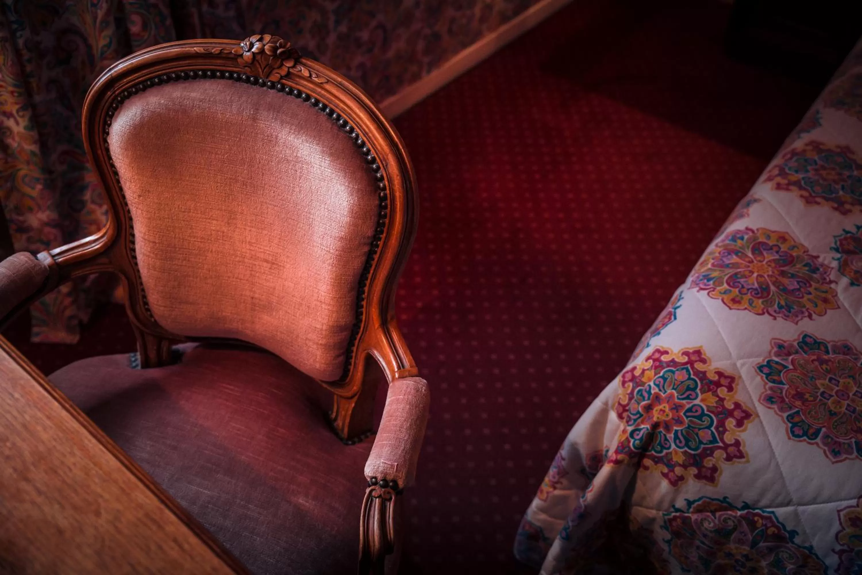 Decorative detail in Hôtel des Deux Clefs