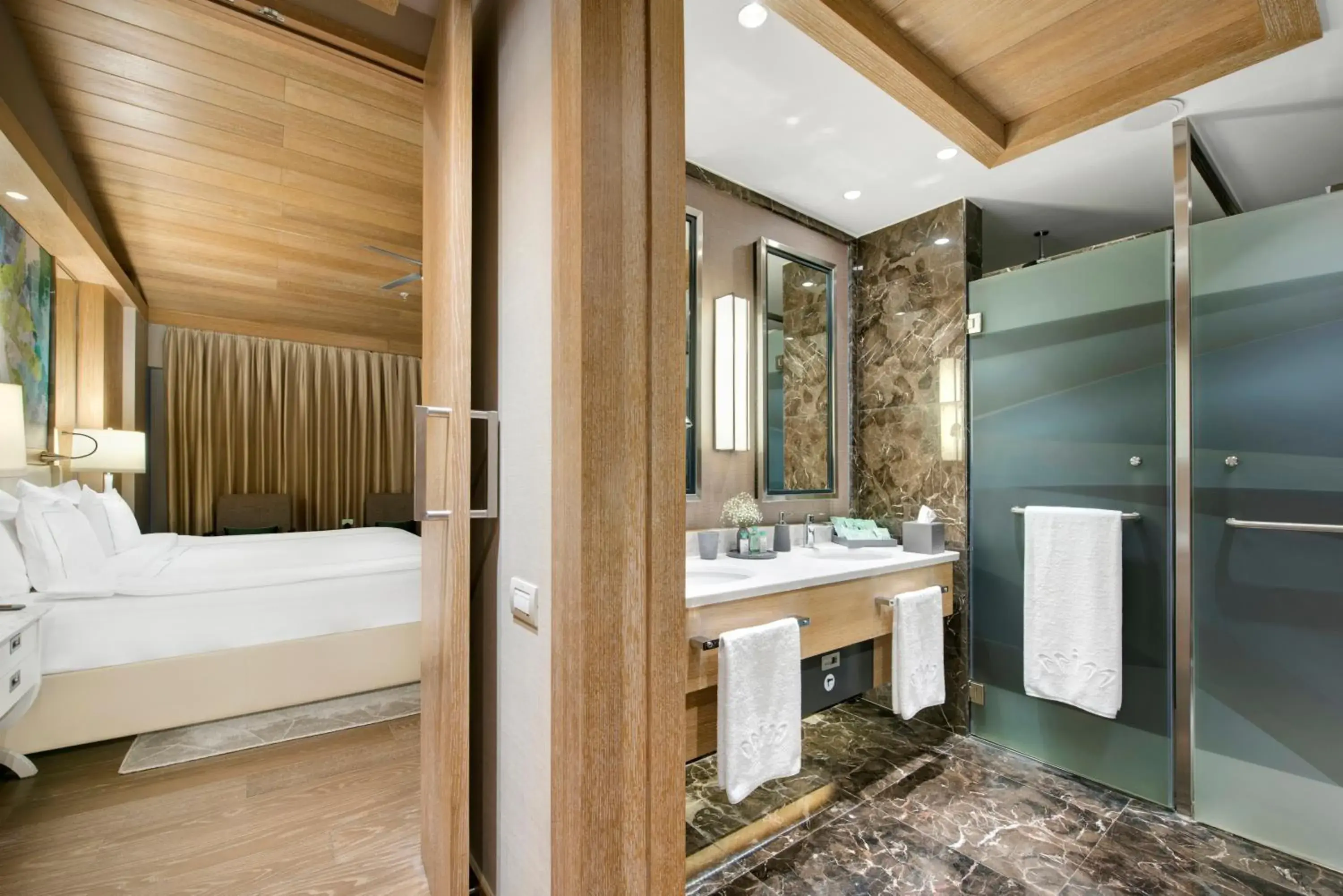 Bathroom, Bed in Regnum Carya