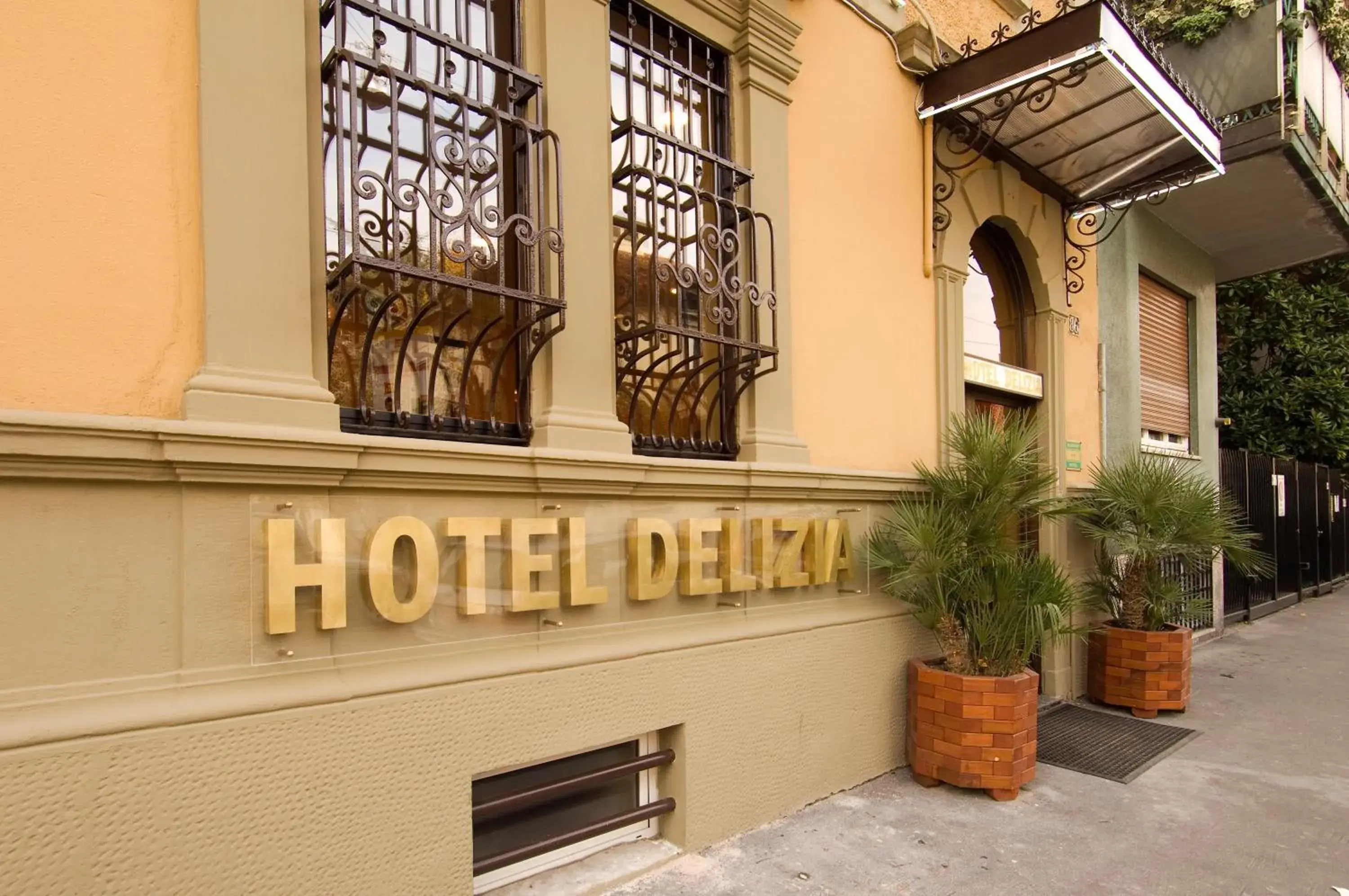 Facade/entrance, Property Logo/Sign in Hotel Delizia
