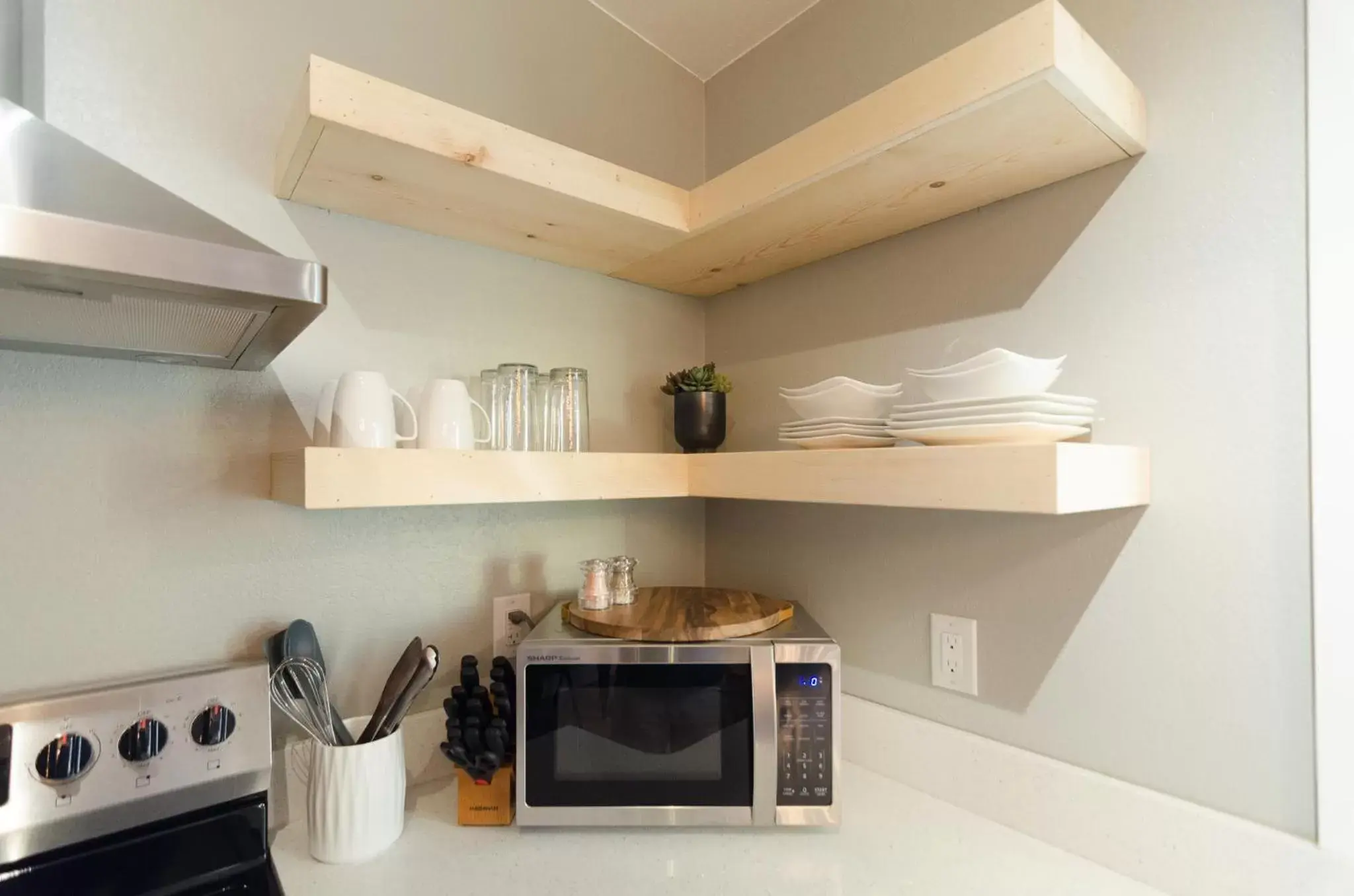 Kitchen or kitchenette, Kitchen/Kitchenette in Colony Suites