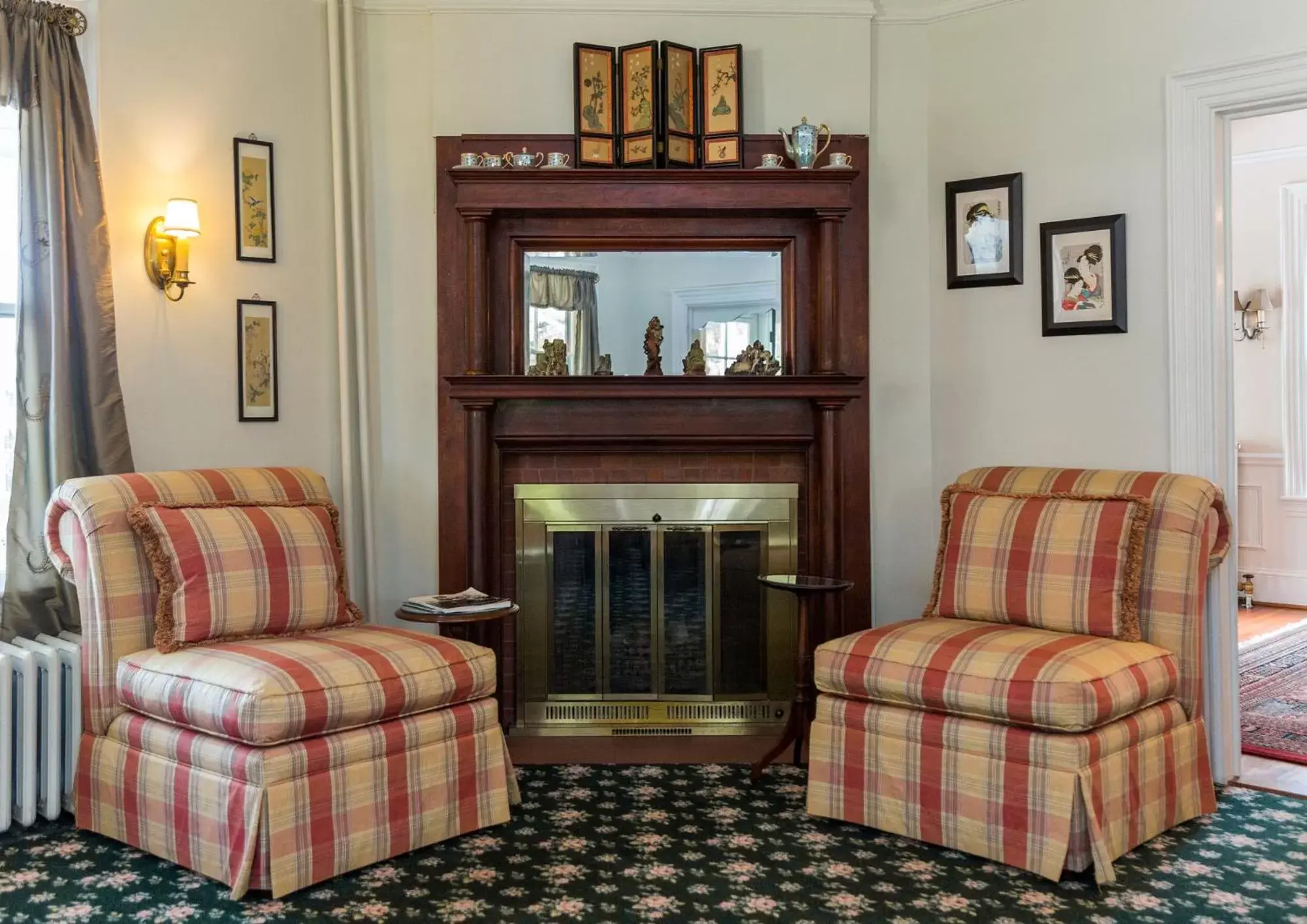 Living room, Seating Area in The Elmhurst Inn