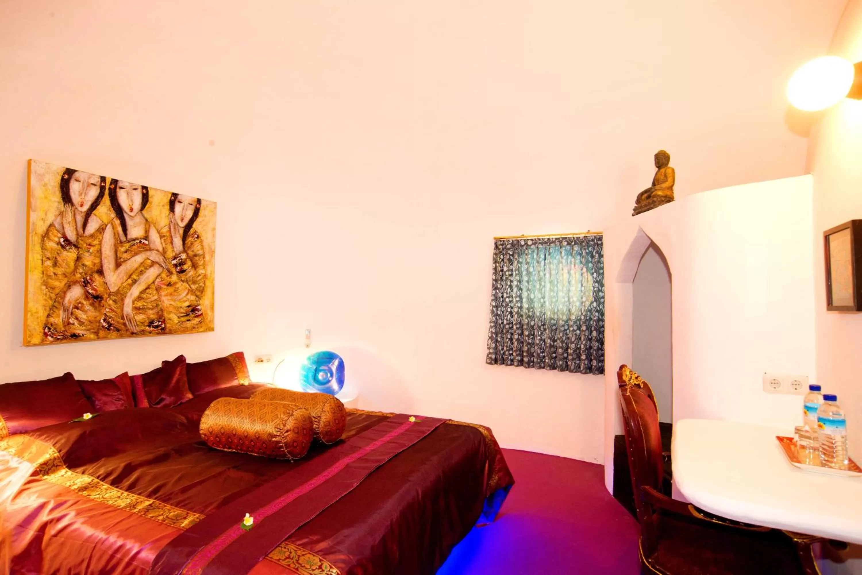 Bedroom, Bed in Bel Air Resort