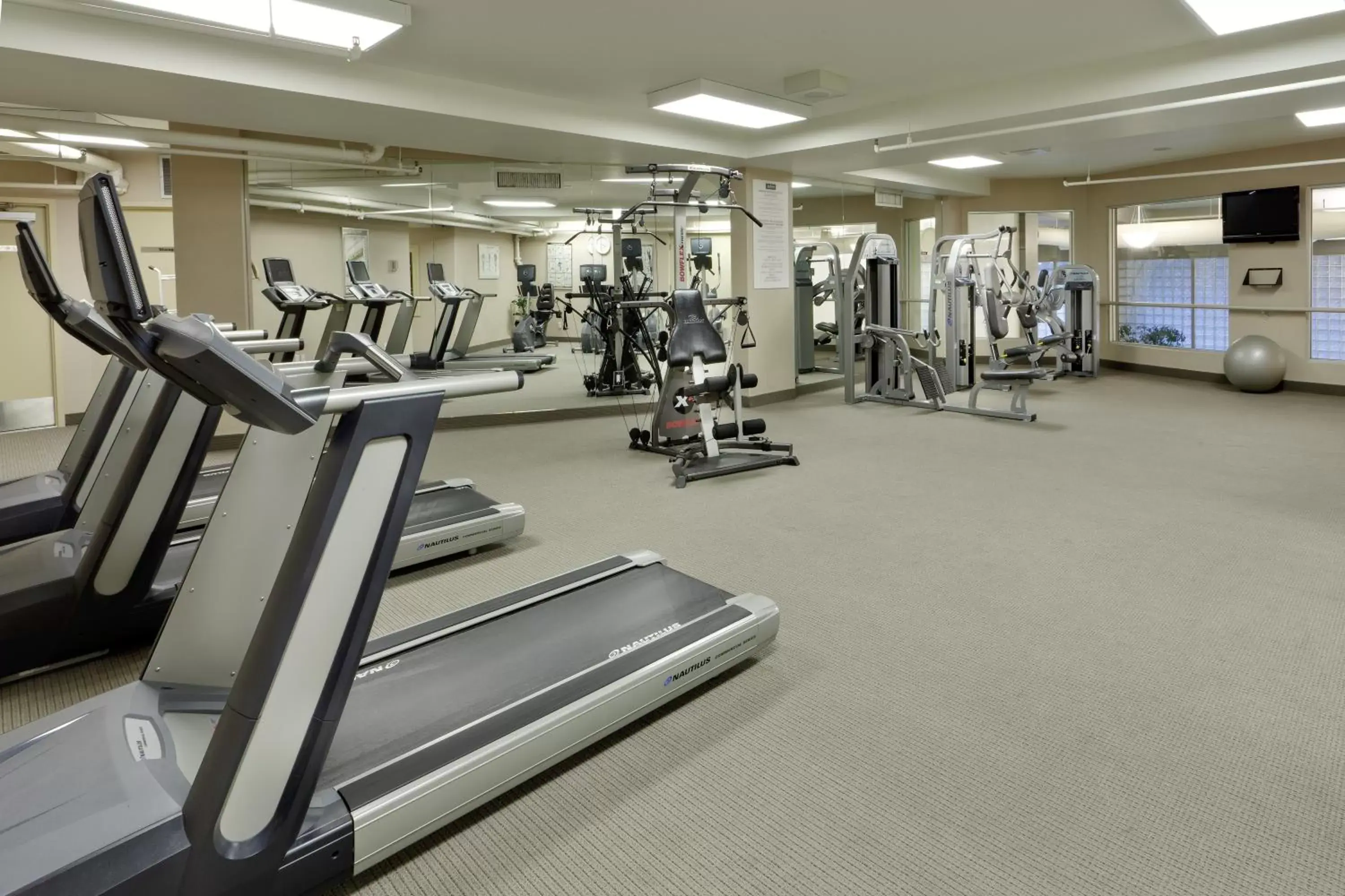 Fitness centre/facilities, Fitness Center/Facilities in Radisson Hotel Vancouver Airport