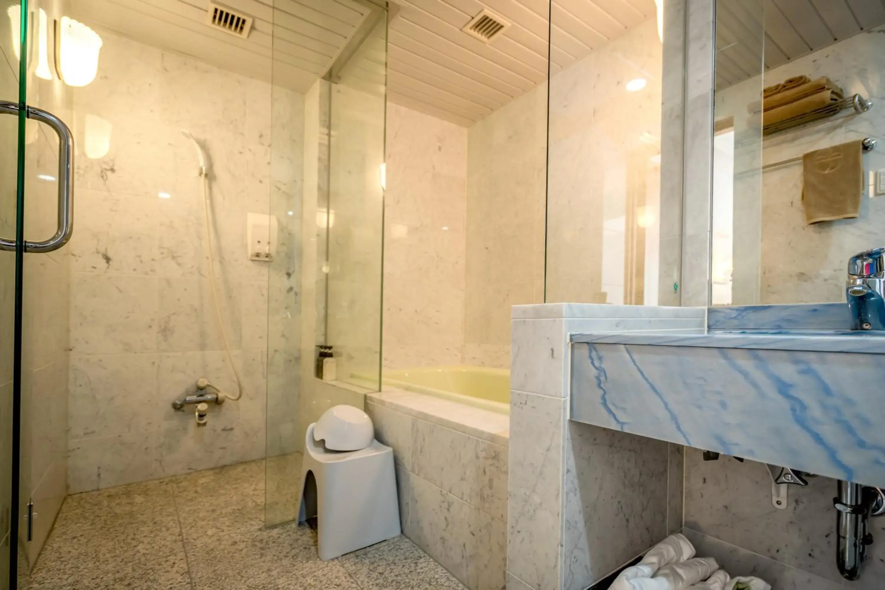 Bathroom in Asahidake Onsen Hotel Bear Monte