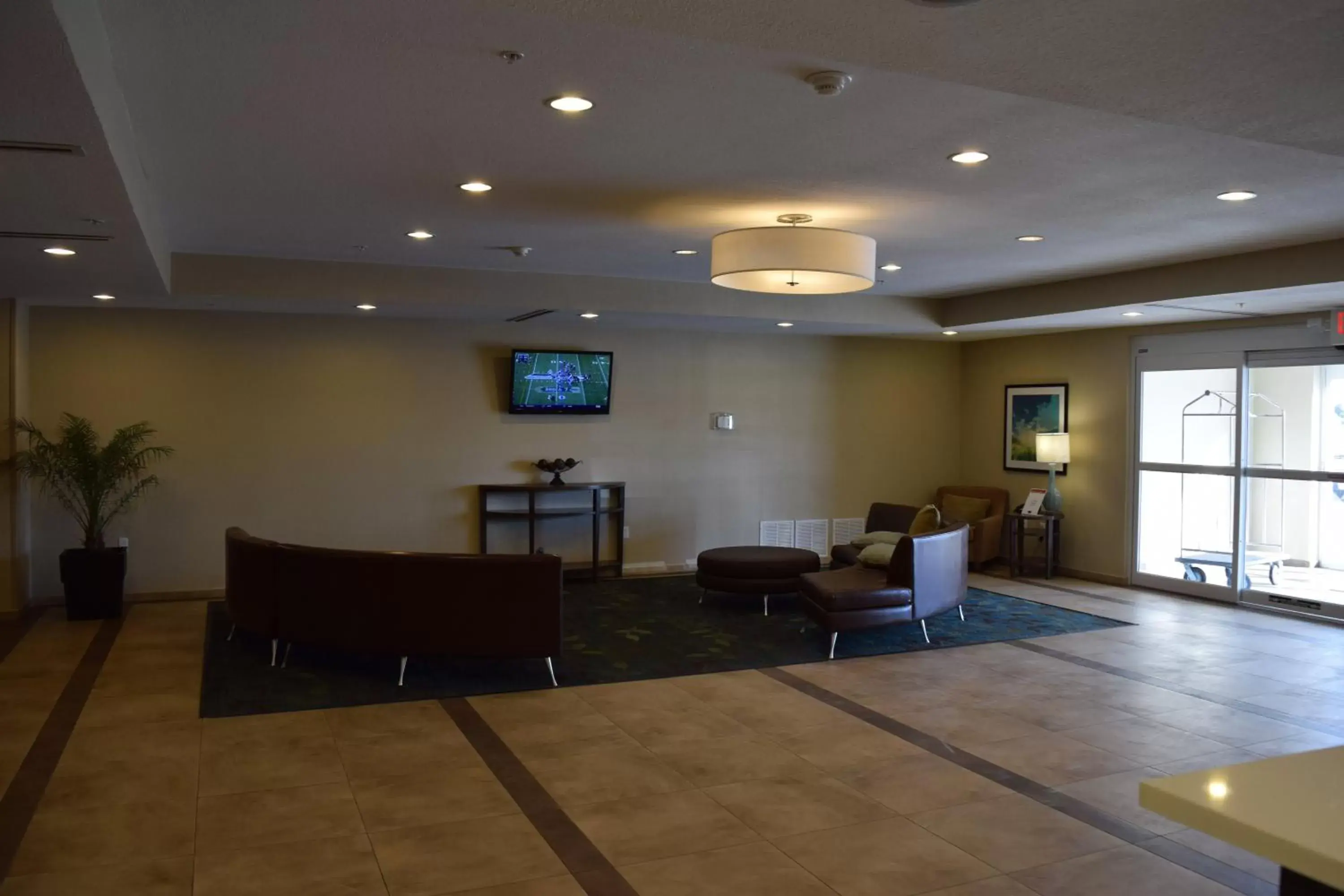 Property building, Lobby/Reception in Candlewood Suites Monahans, an IHG Hotel