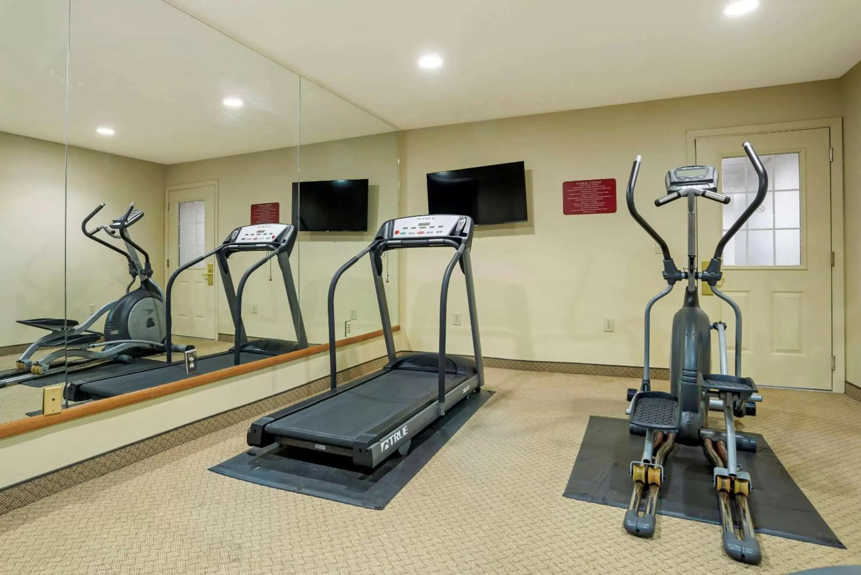 Fitness centre/facilities, Fitness Center/Facilities in Econo Lodge Inn & Suites Flowood