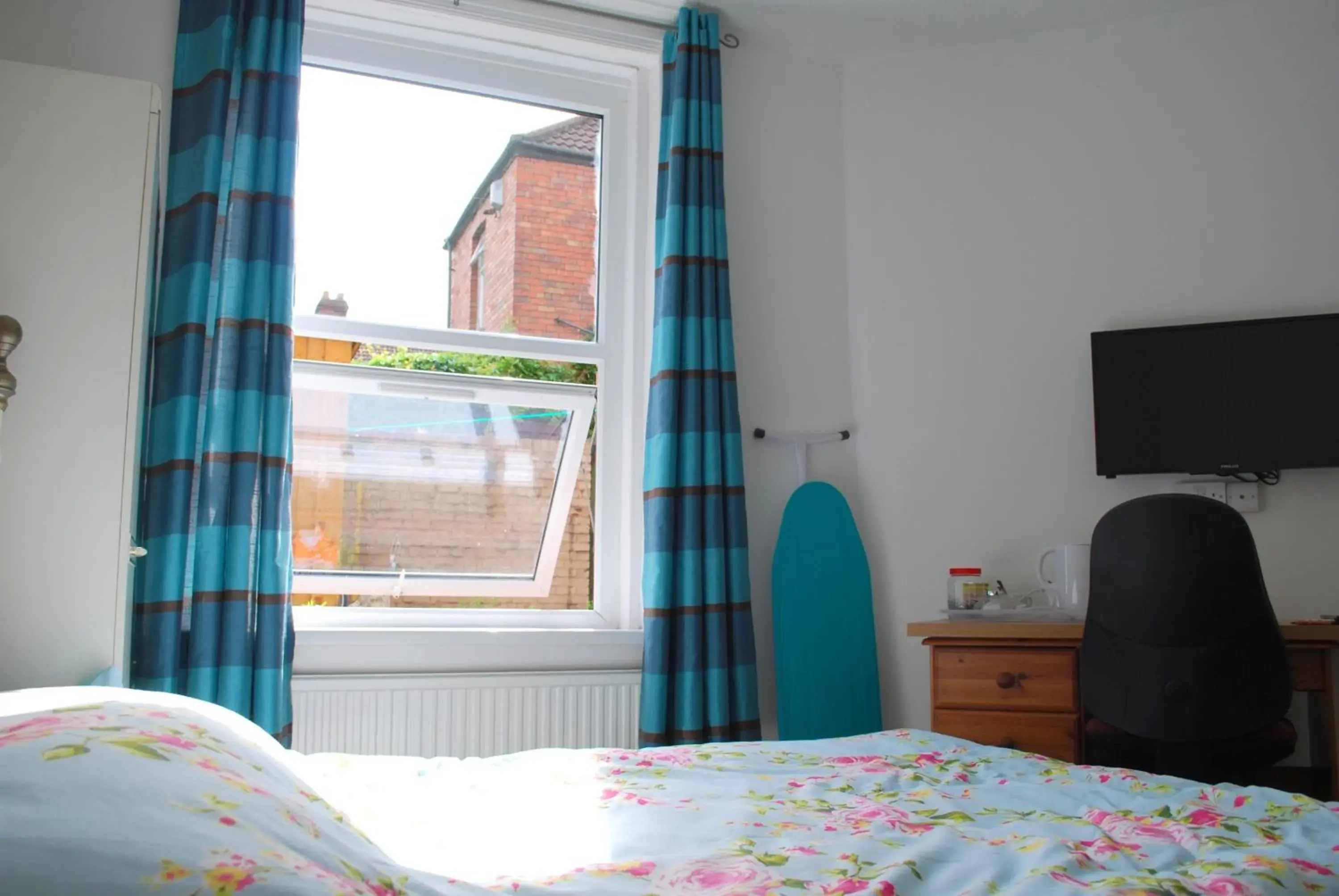 View (from property/room), Bed in Clift Guest House View (from property/room), Bed in Clift Guest House