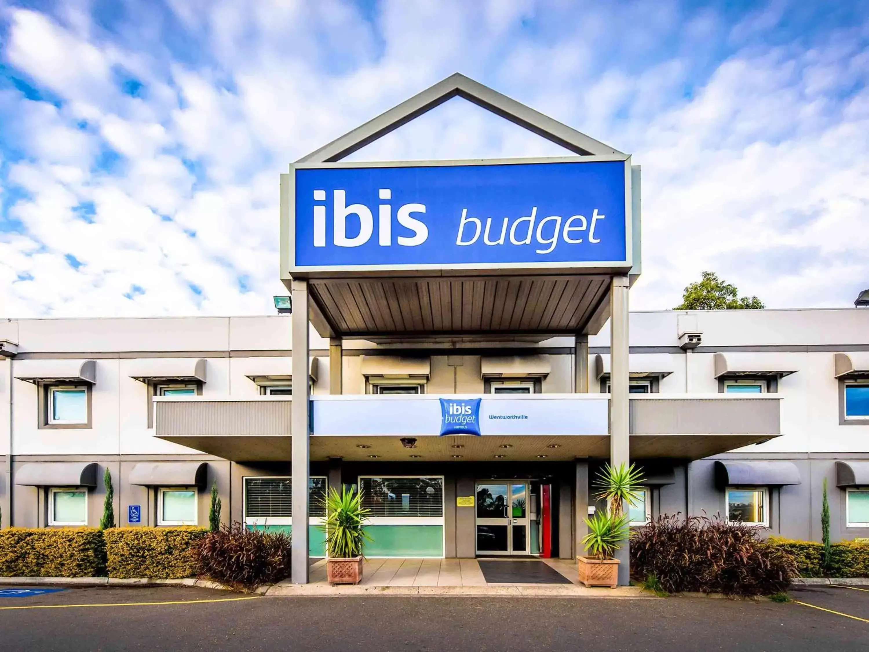 Property building in ibis Budget Wentworthville