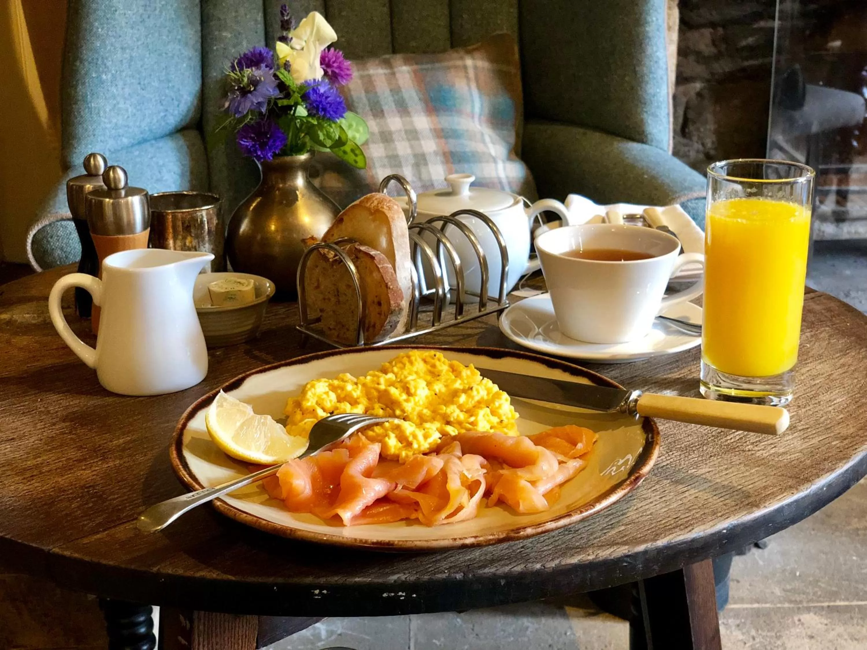 Breakfast in The Boot at Barnsley