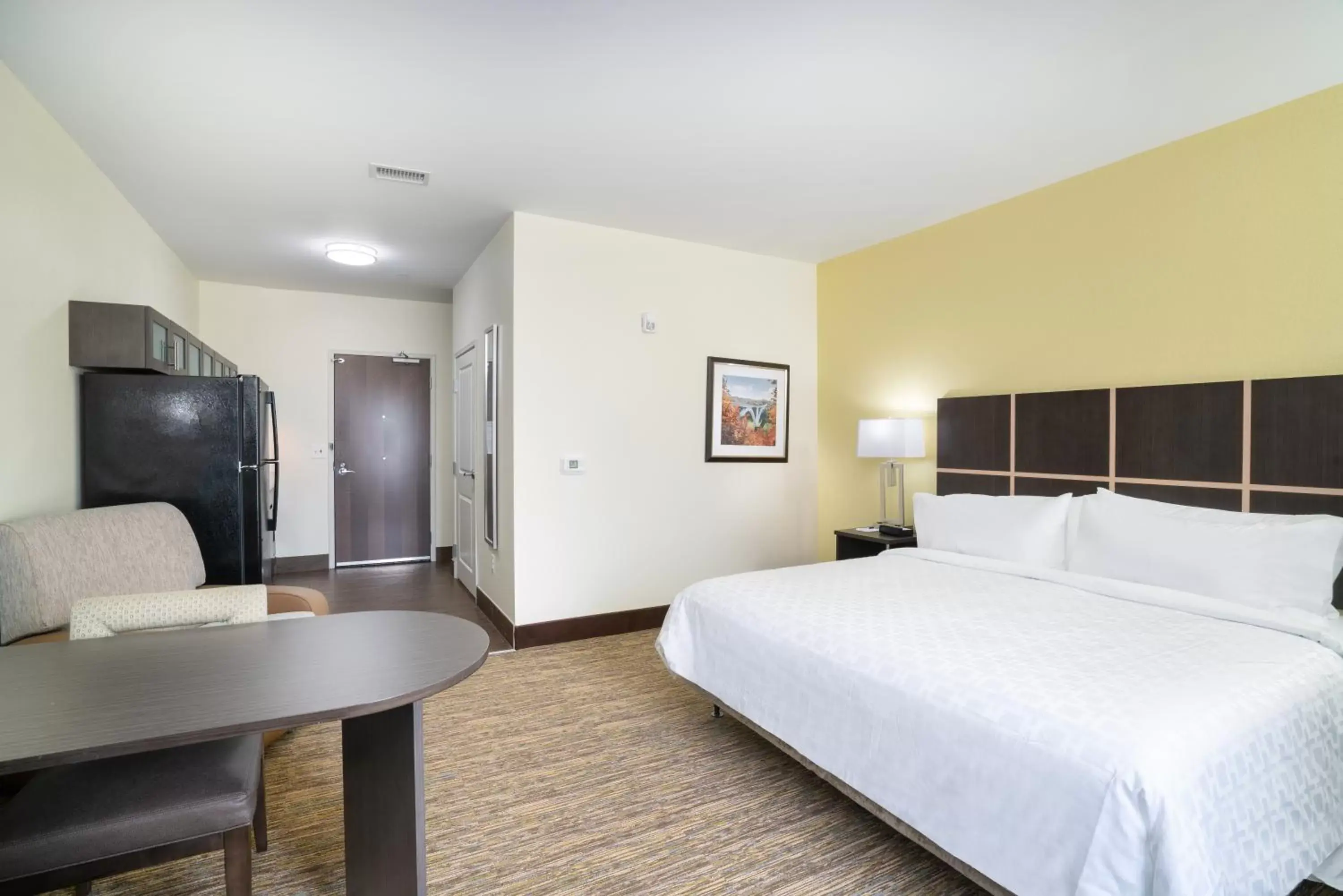 Photo of the whole room, Bed in Candlewood Suites - Nashville - Franklin, an IHG Hotel