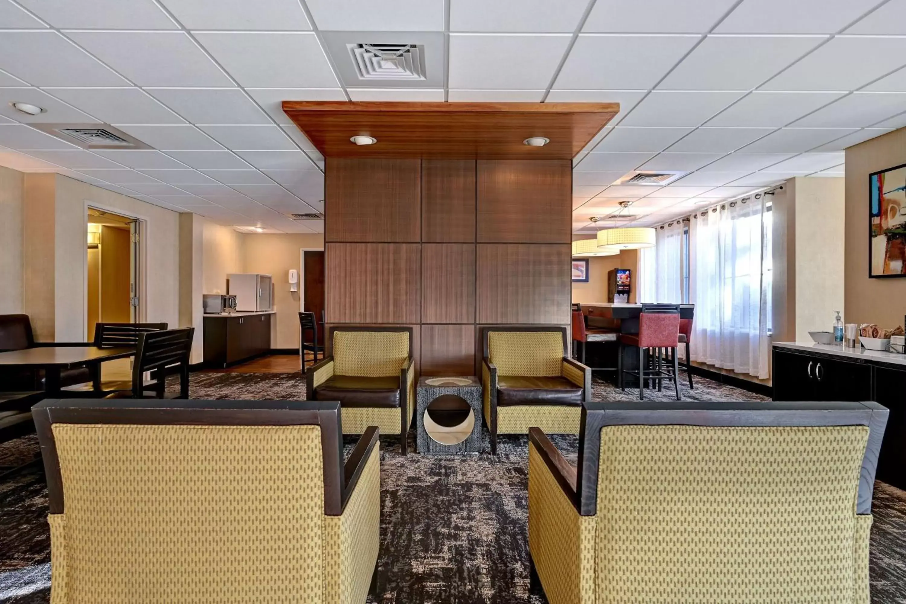 Lobby or reception, Lobby/Reception in High Plains Hotel at Denver International Airport