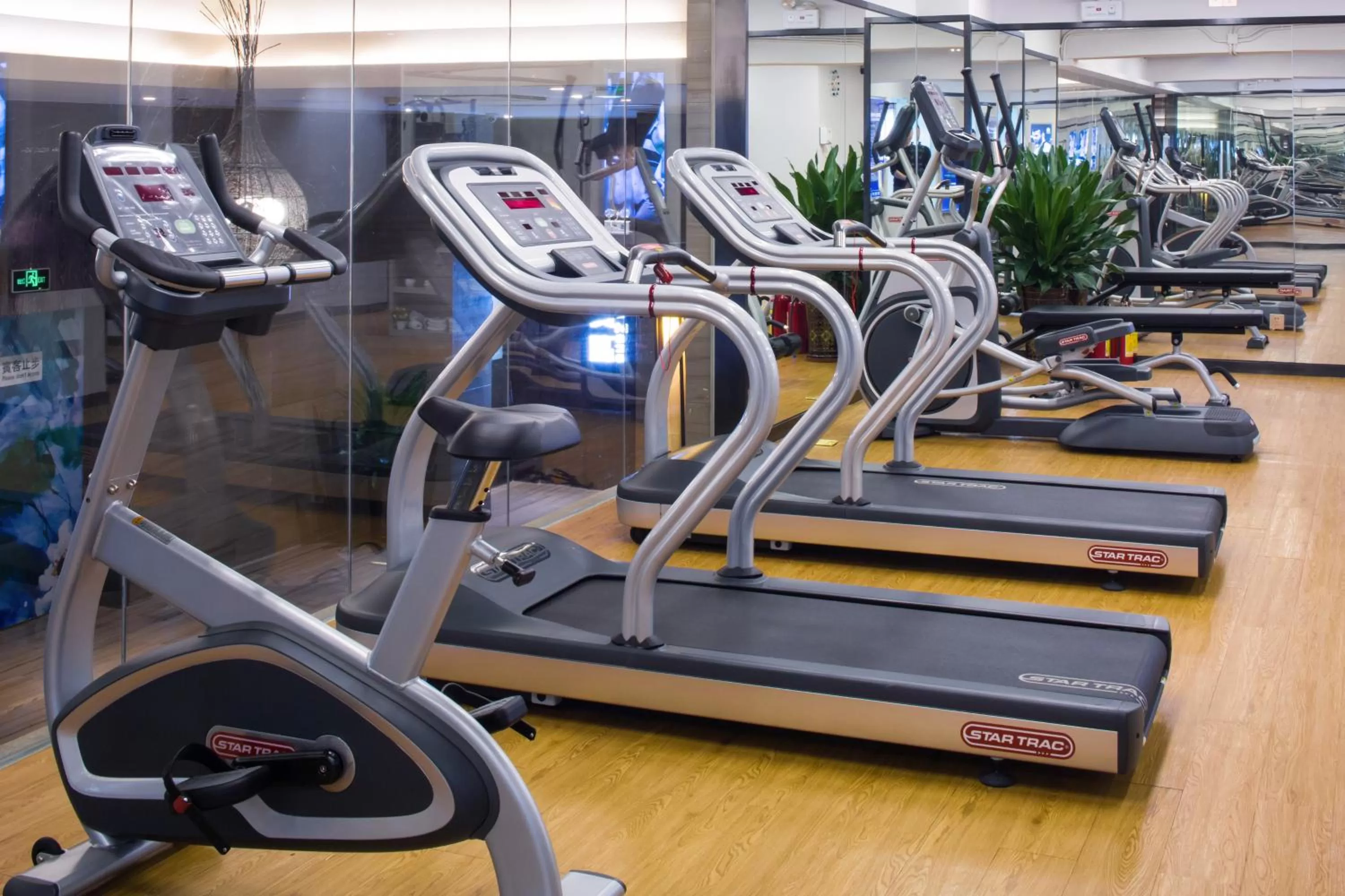 Fitness centre/facilities in Zhuhai Palm Spring Hotel