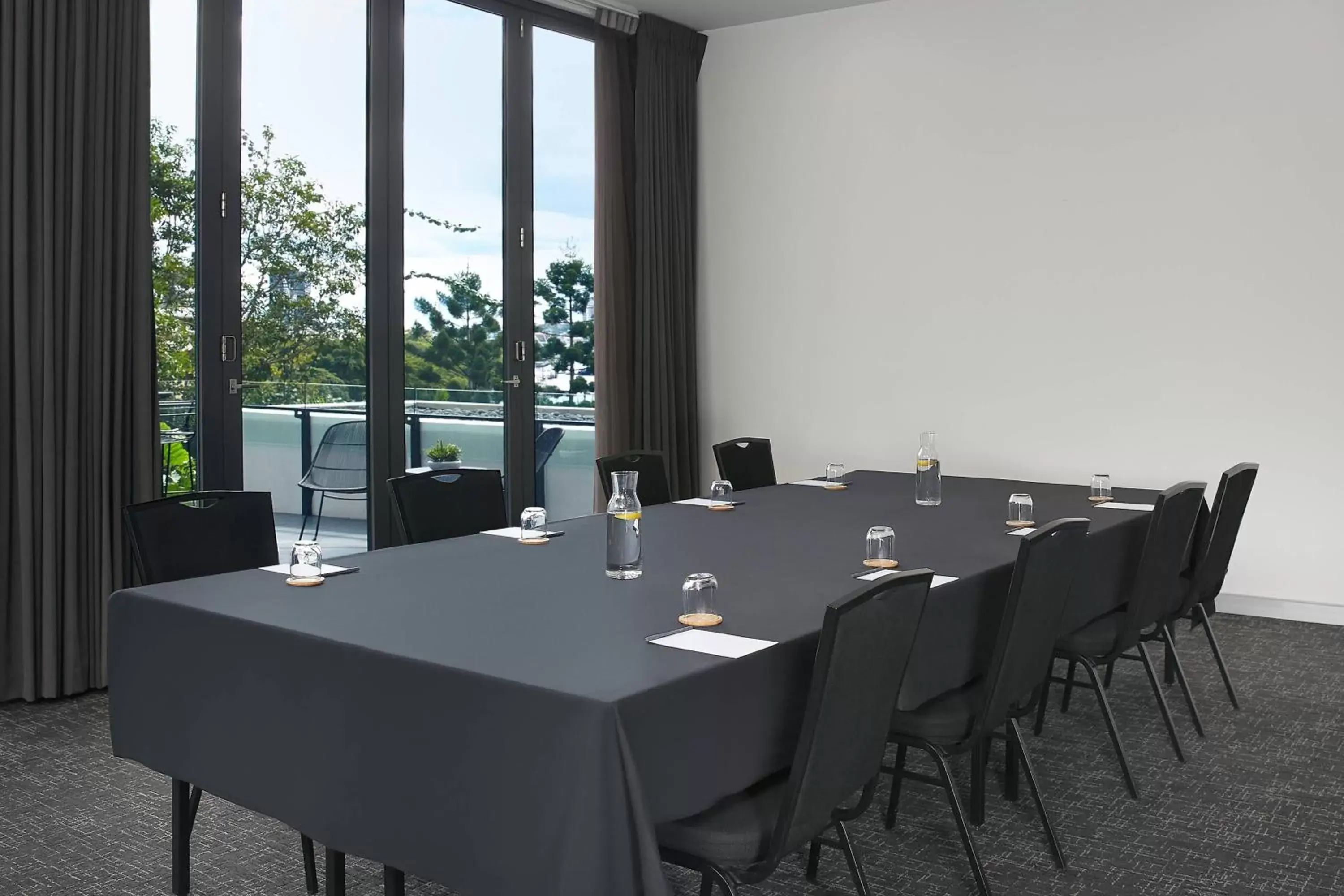 Meeting/conference room in Courtyard by Marriott Brisbane South Bank