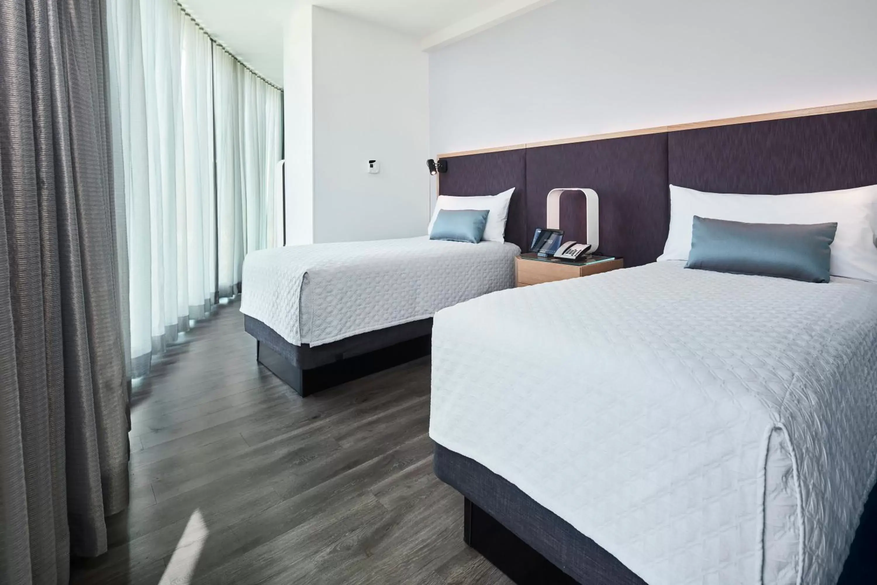 Photo of the whole room, Bed in Universal's Aventura Hotel