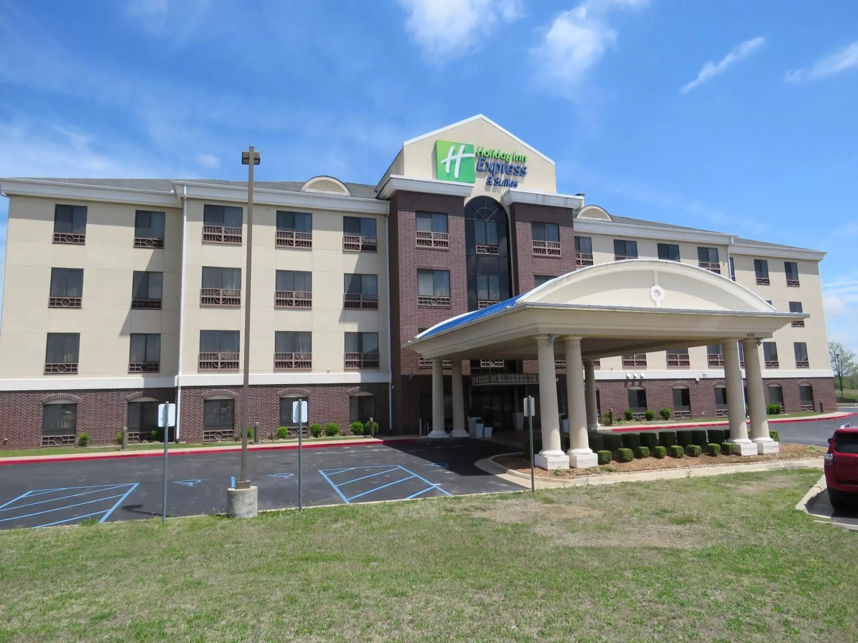 Property Building in Holiday Inn Express Hotel & Suites Bartlesville, an IHG Hotel