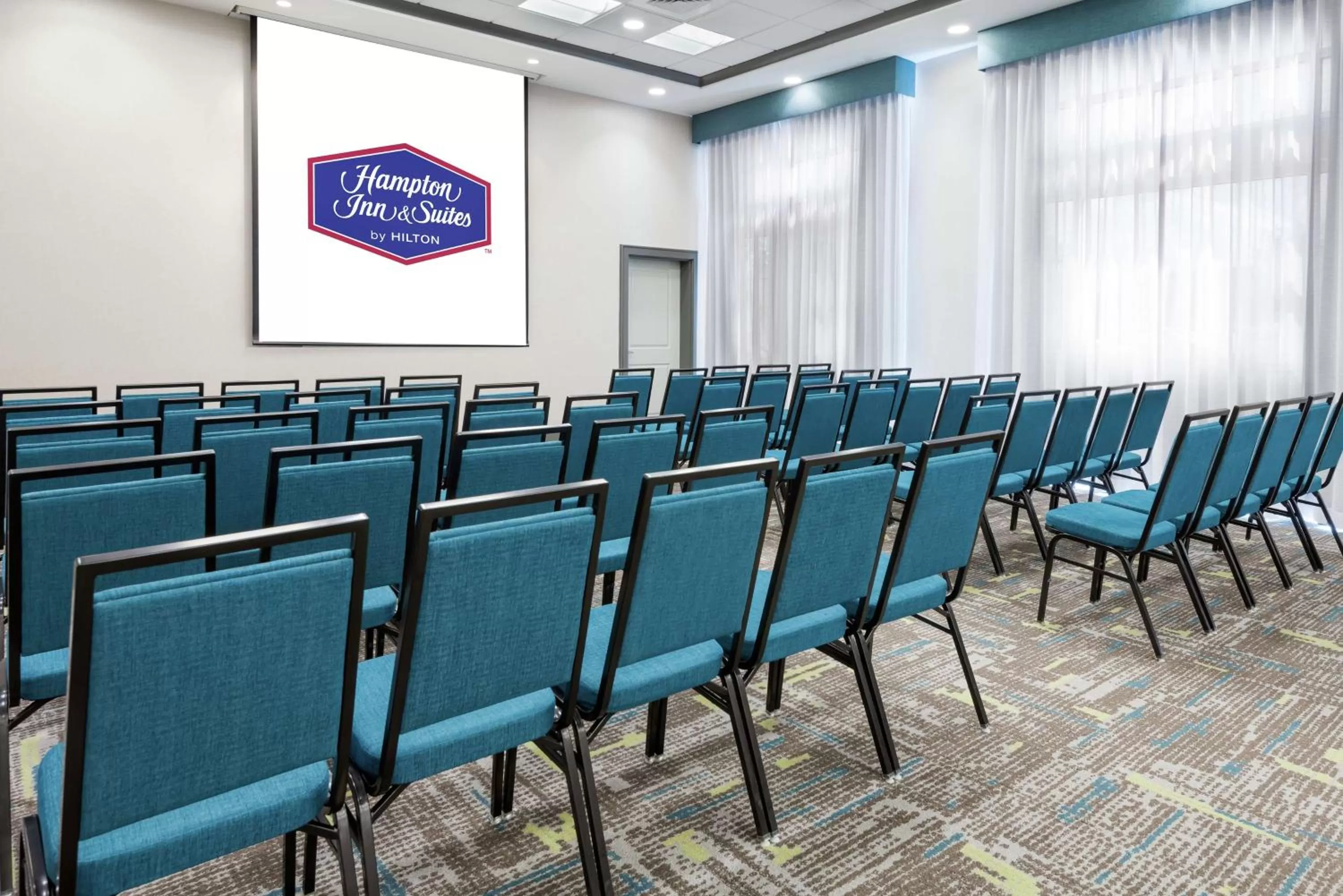 Meeting/conference room in Hampton Inn & Suites Orlando Airport at Gateway Village