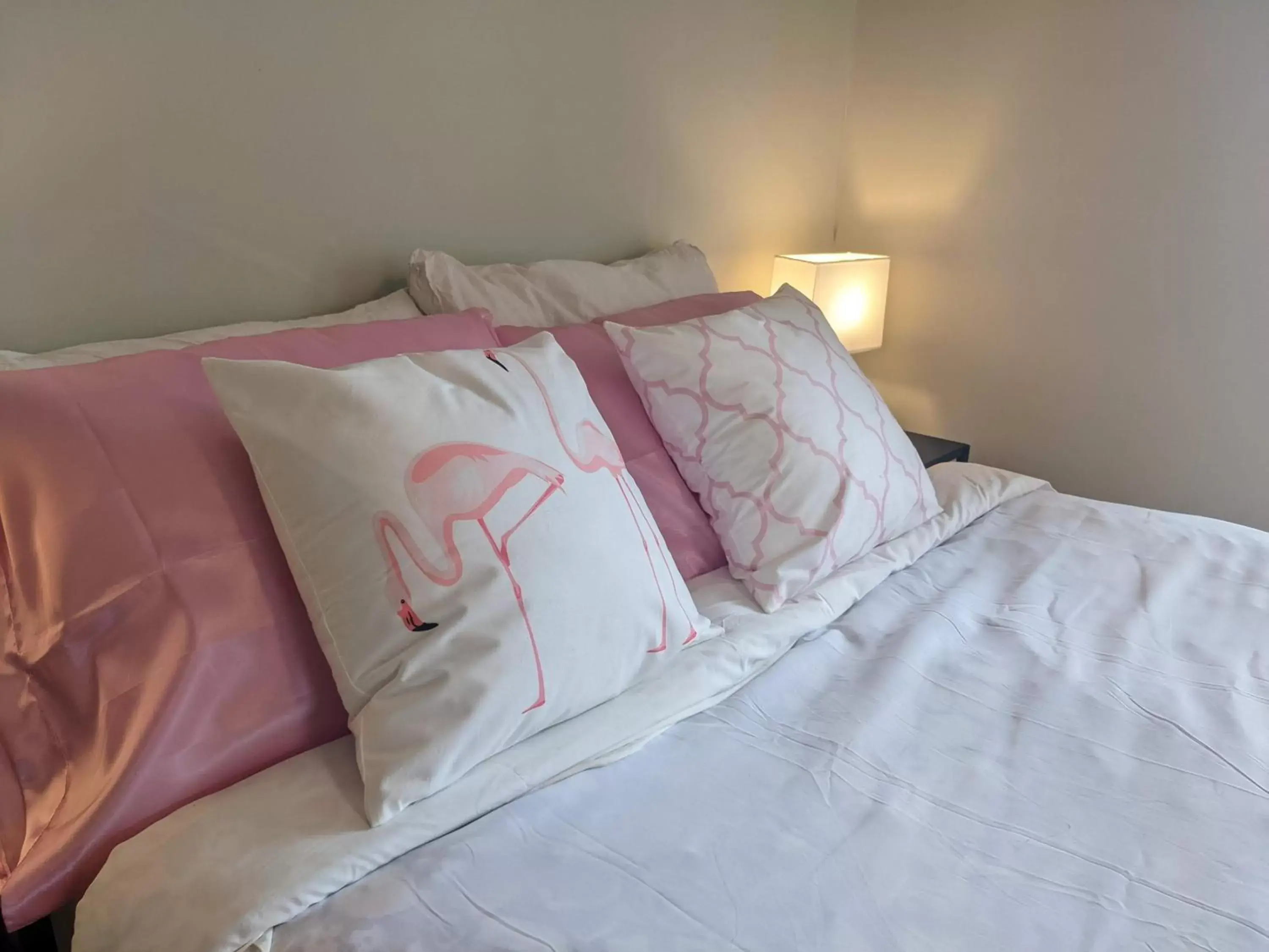 Bed in Pink Flamingo
