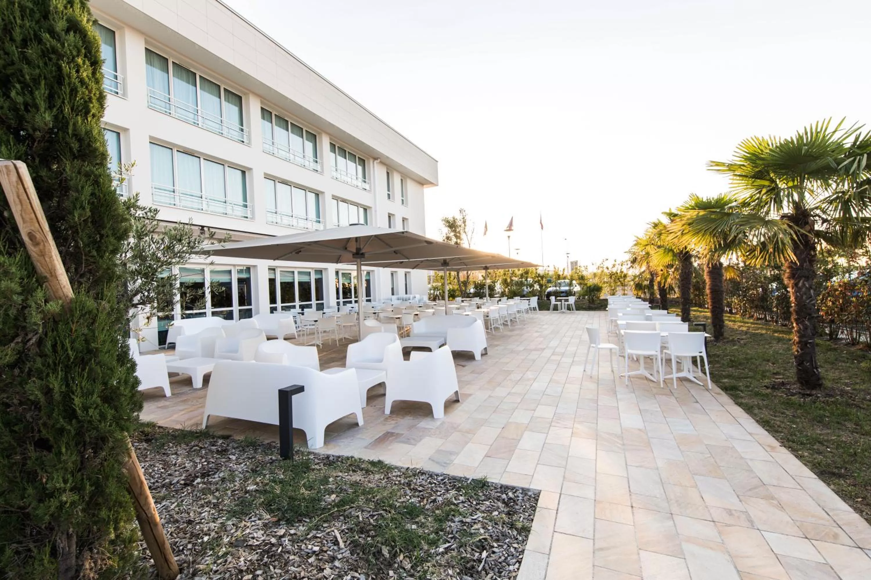 Patio in Westotel Tours Val de Loire