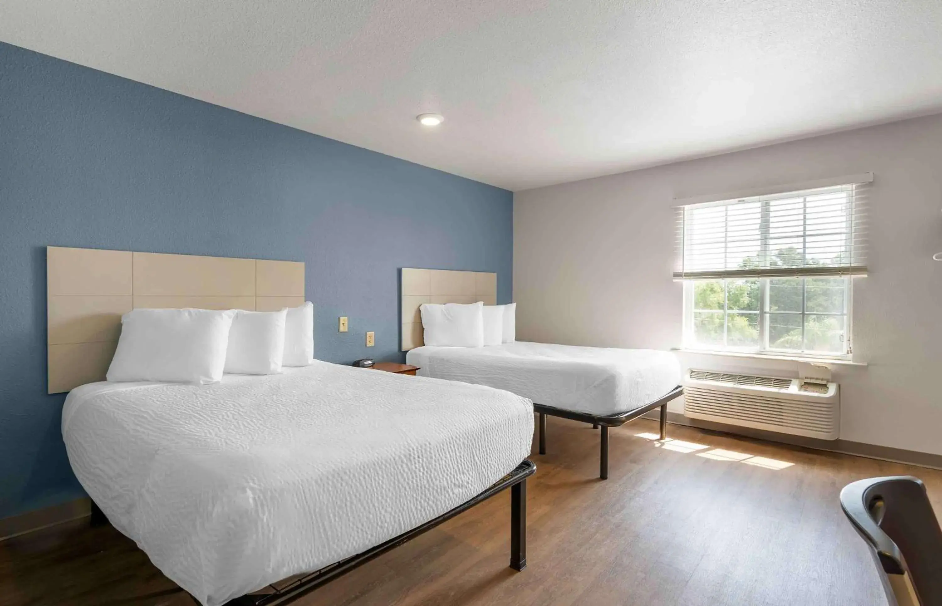 Bedroom, Bed in Extended Stay America Select Suites - Lakeland