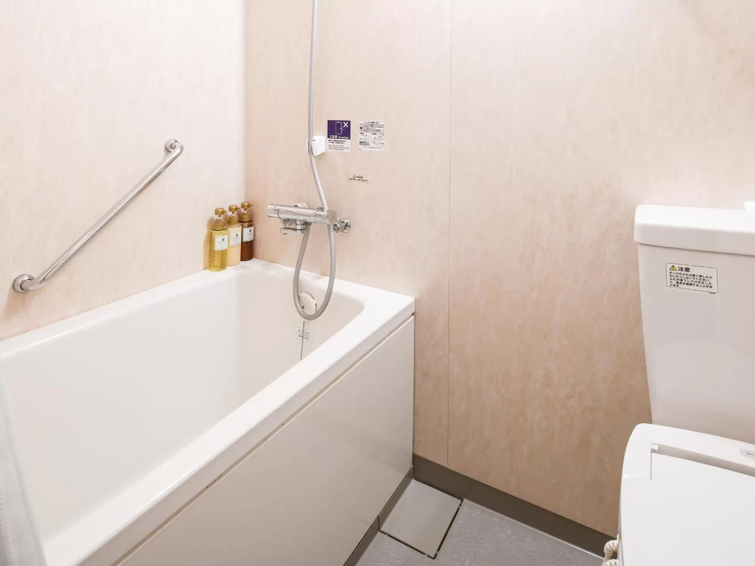 Shower, Bathroom in Vessel Hotel Kanda Kitakyushu Airport