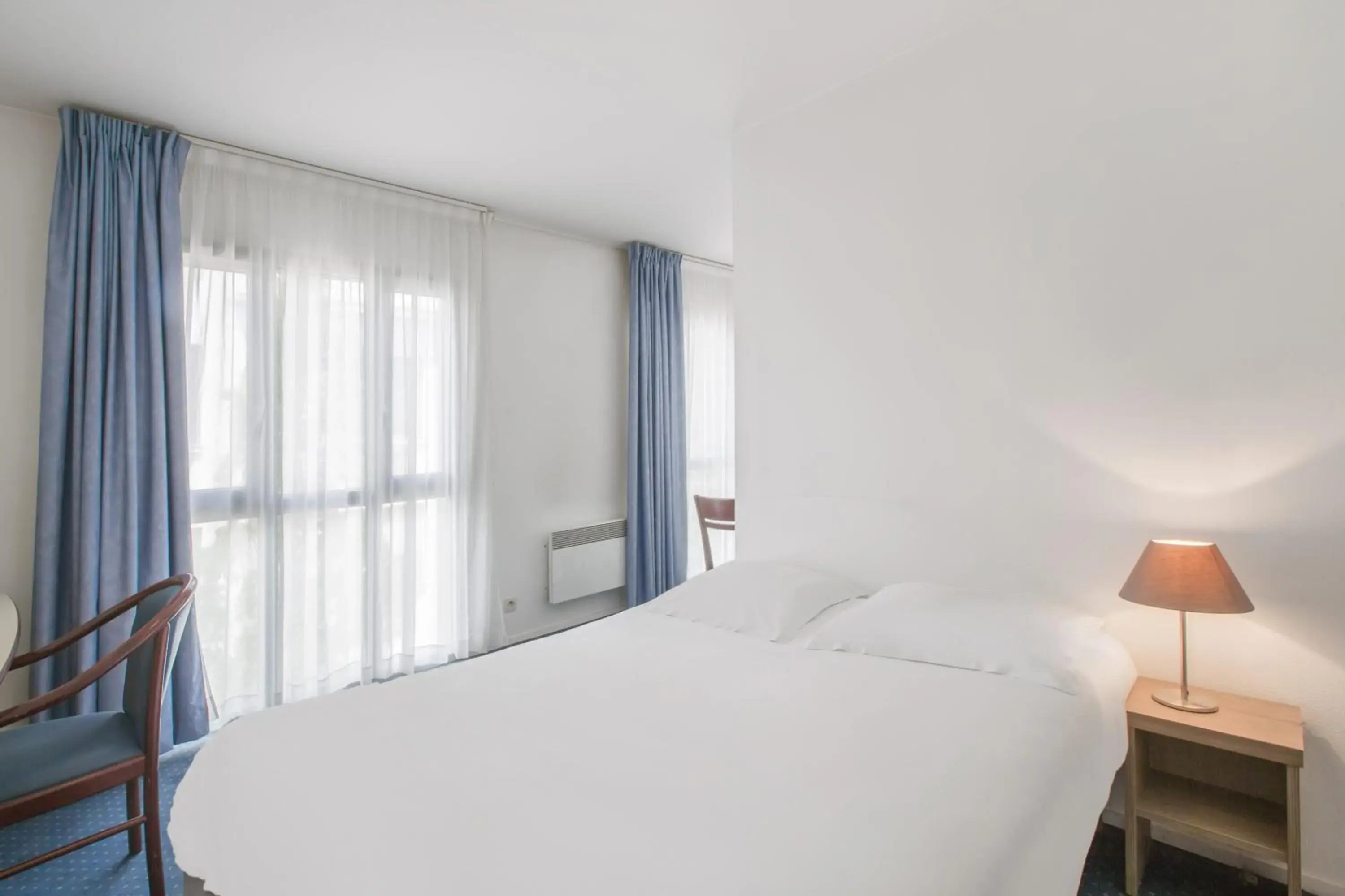 Bed in Appart'City Blois