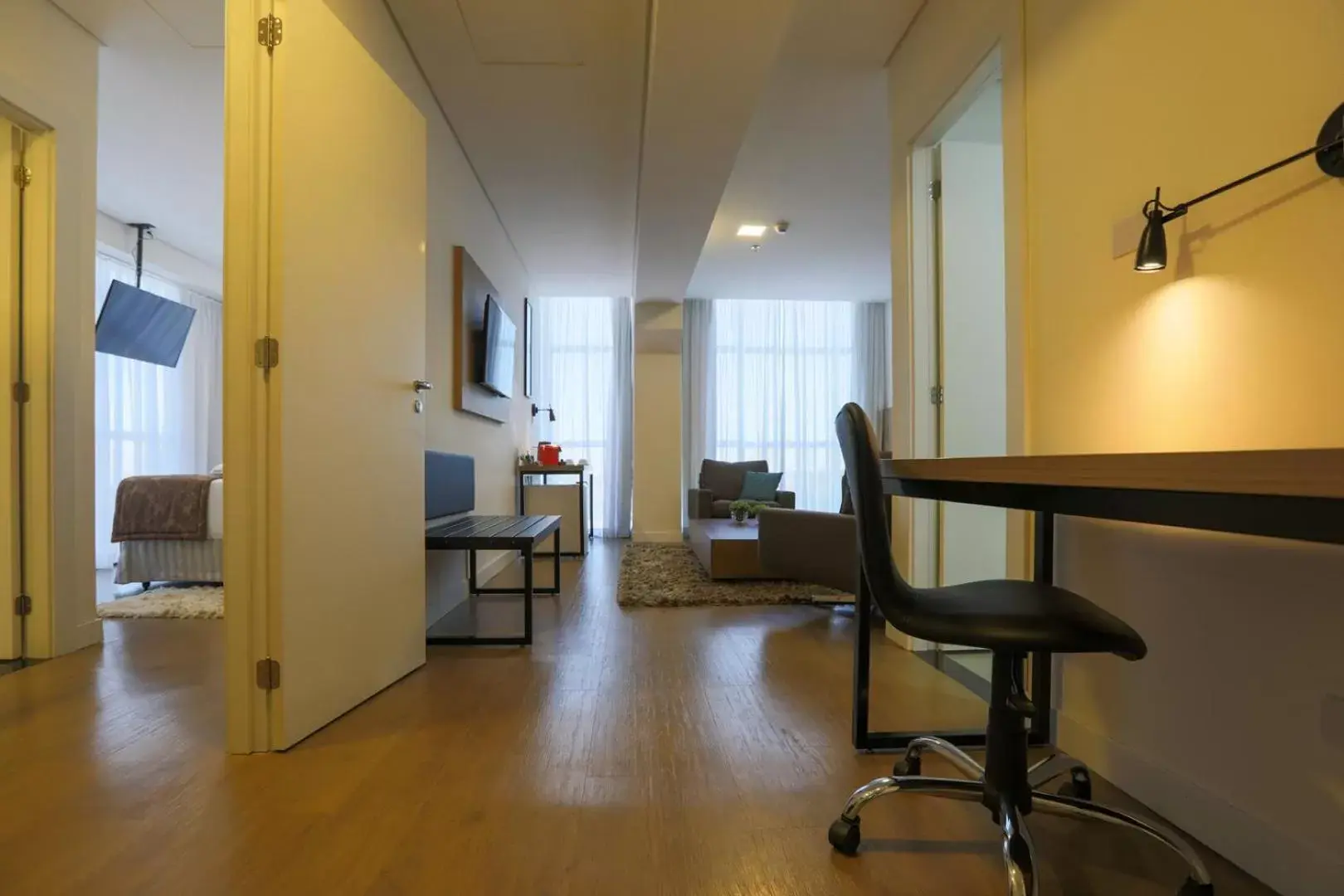 hair dresser, Seating Area in Transamerica Executive Maringá