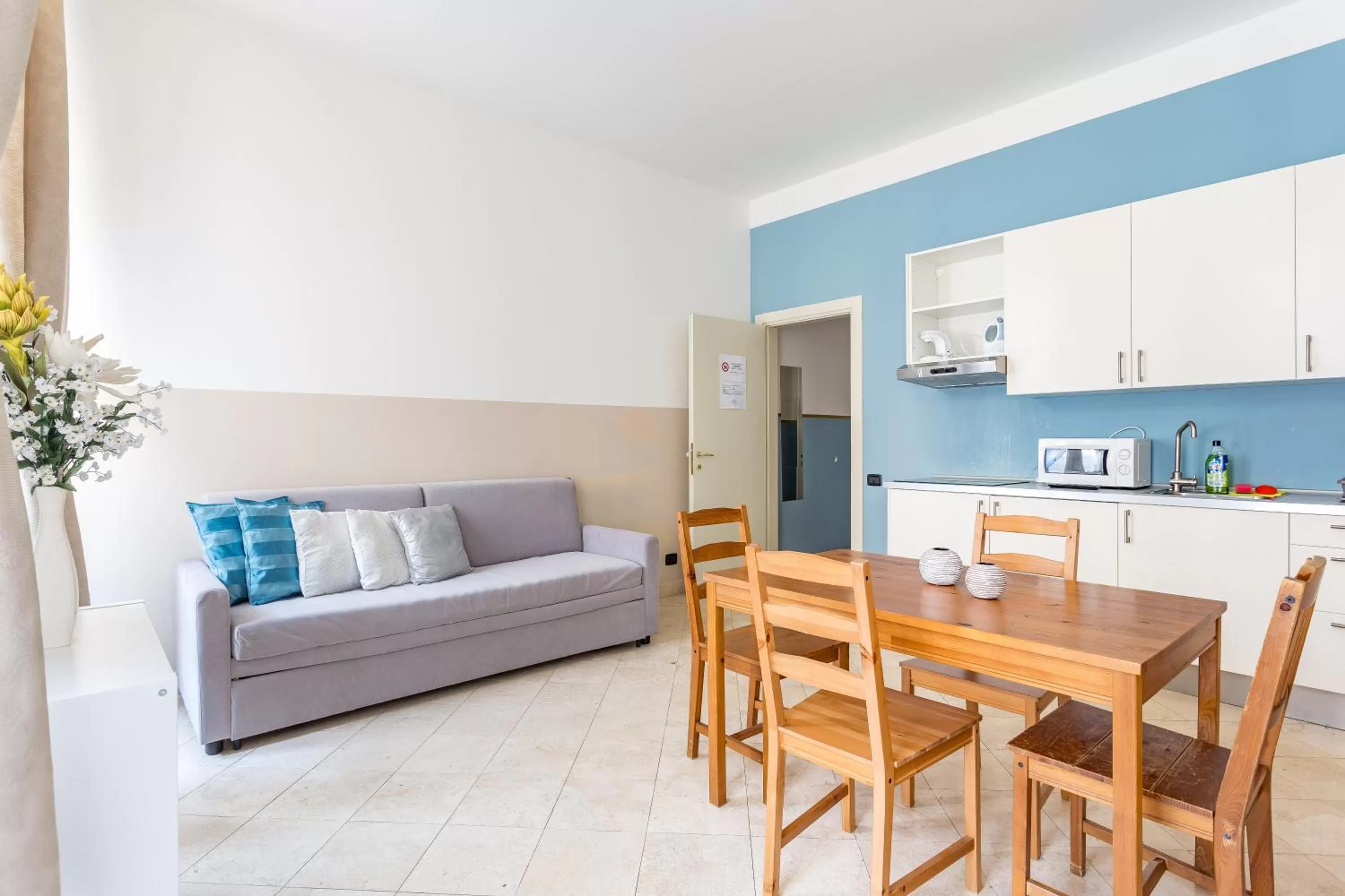 Kitchen or kitchenette, Dining Area in Legerova 33 Apartments