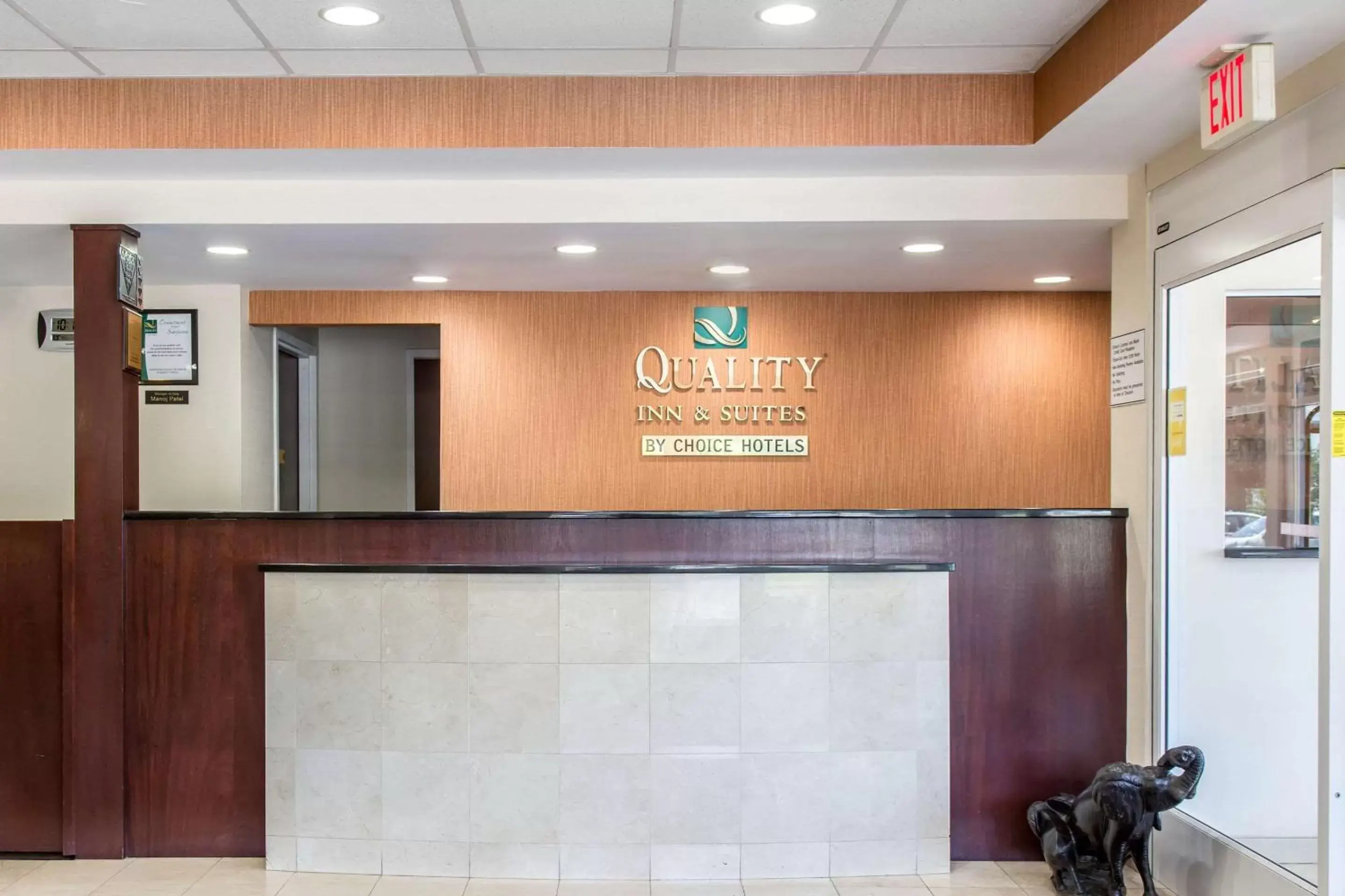 Lobby or reception in Quality Inn & Suites Danbury near University Lobby or reception in Quality Inn & Suites Danbury near University