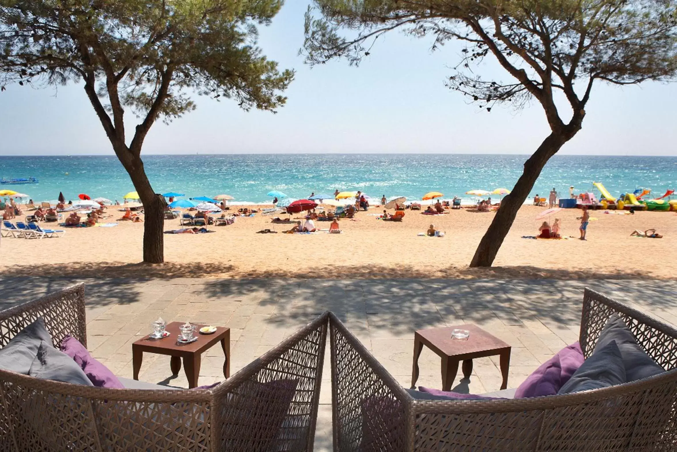 Facade/entrance, Beach in Hotel Planamar by Escampa Hotels