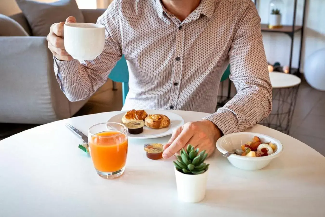 Breakfast in Kyriad Lyon Sud - Saint Genis Laval