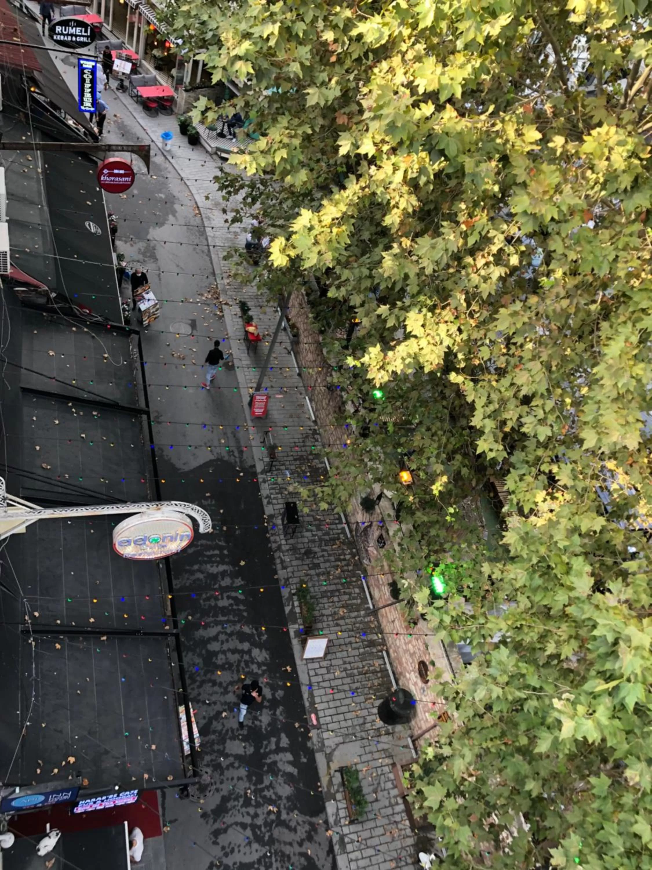 Restaurant/places to eat in Nomade Old City Hotel