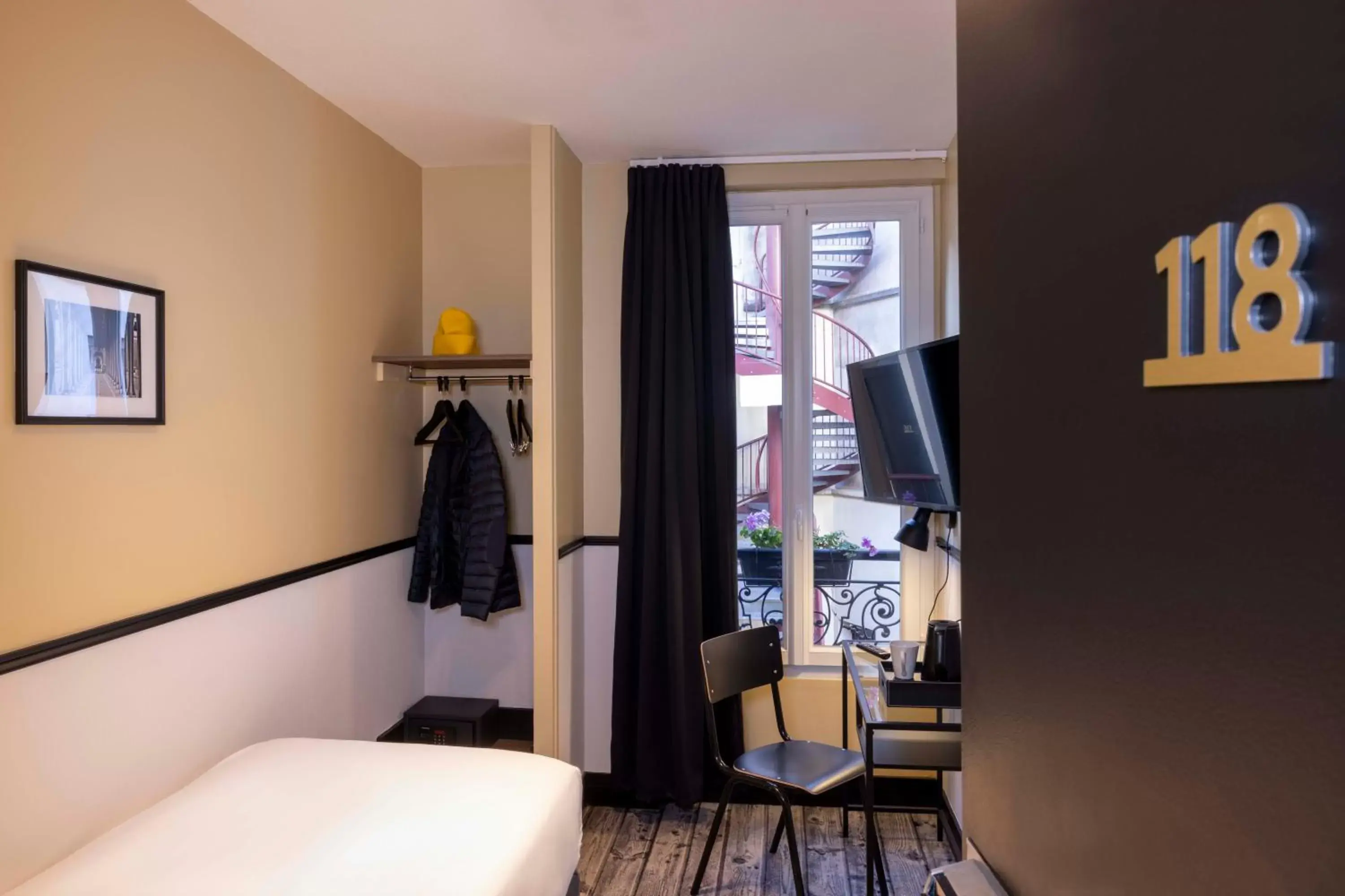 Bedroom in Hotel de l'Aqueduc