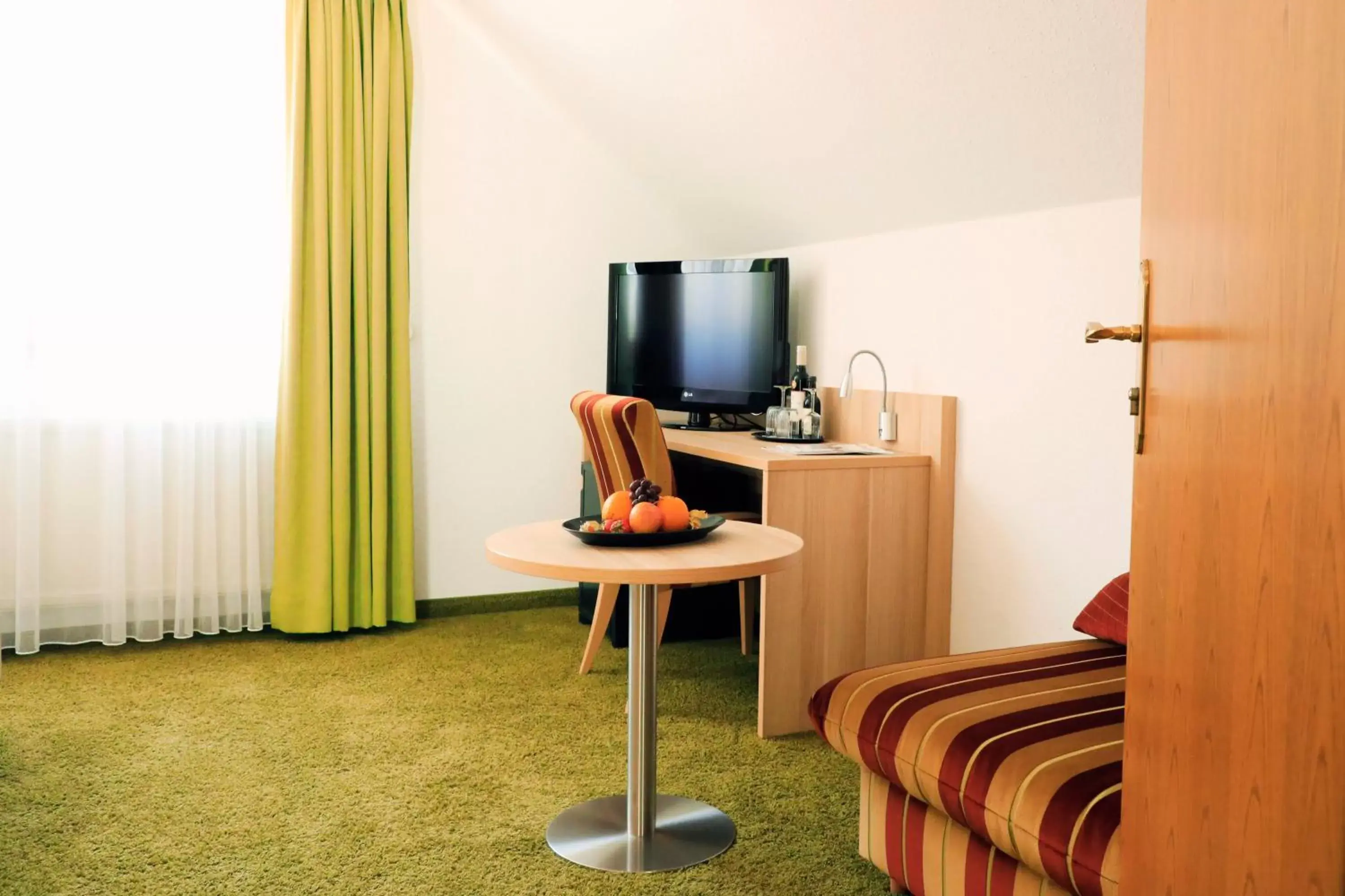Seating area, TV/Entertainment Center in Hotel Gasthof Ochsen