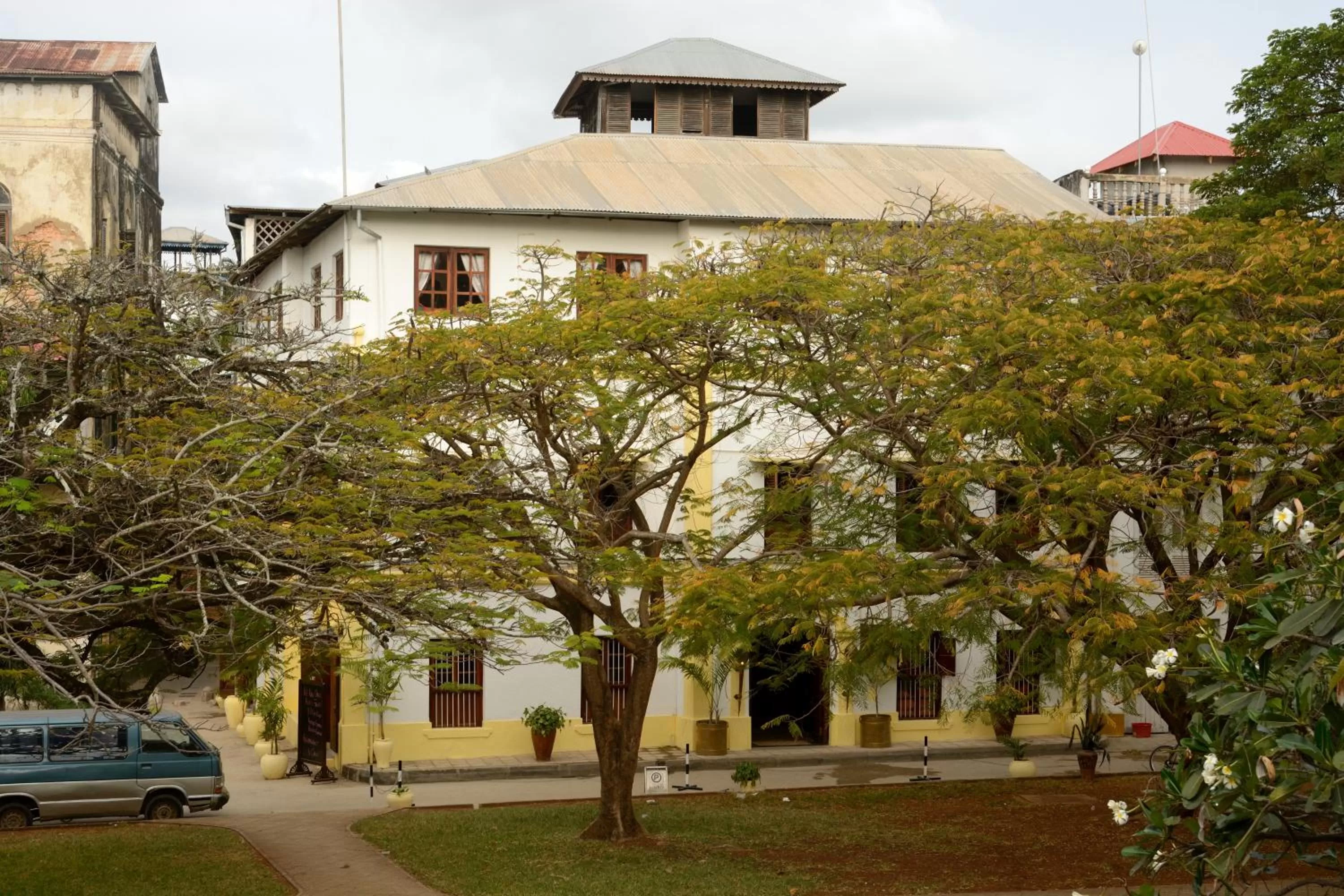 Property building in Beyt Al Salaam