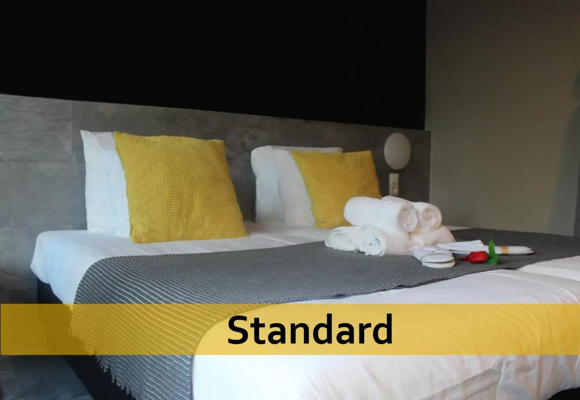 Standard Twin Room in Grand Hotel Central Standard Twin Room in Grand Hotel Central