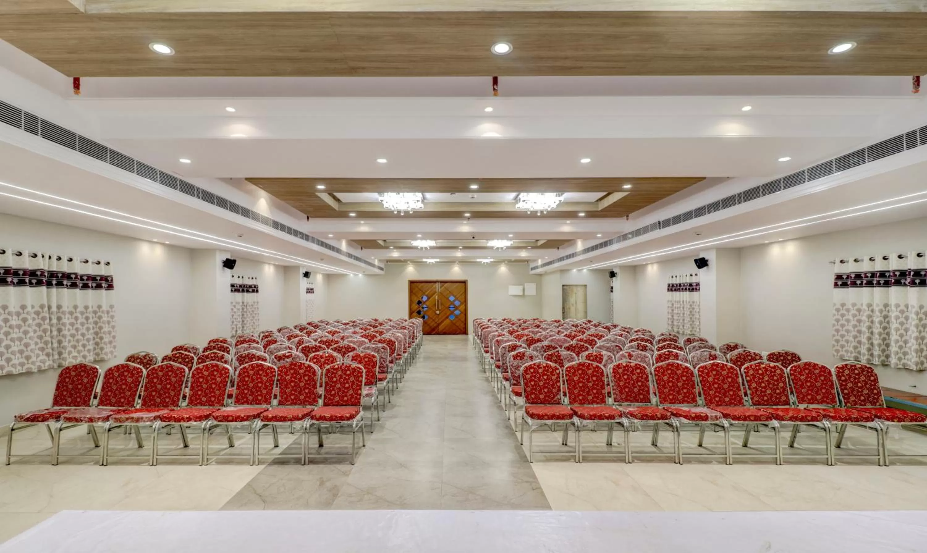 Banquet/Function facilities in Treebo Grand Milan