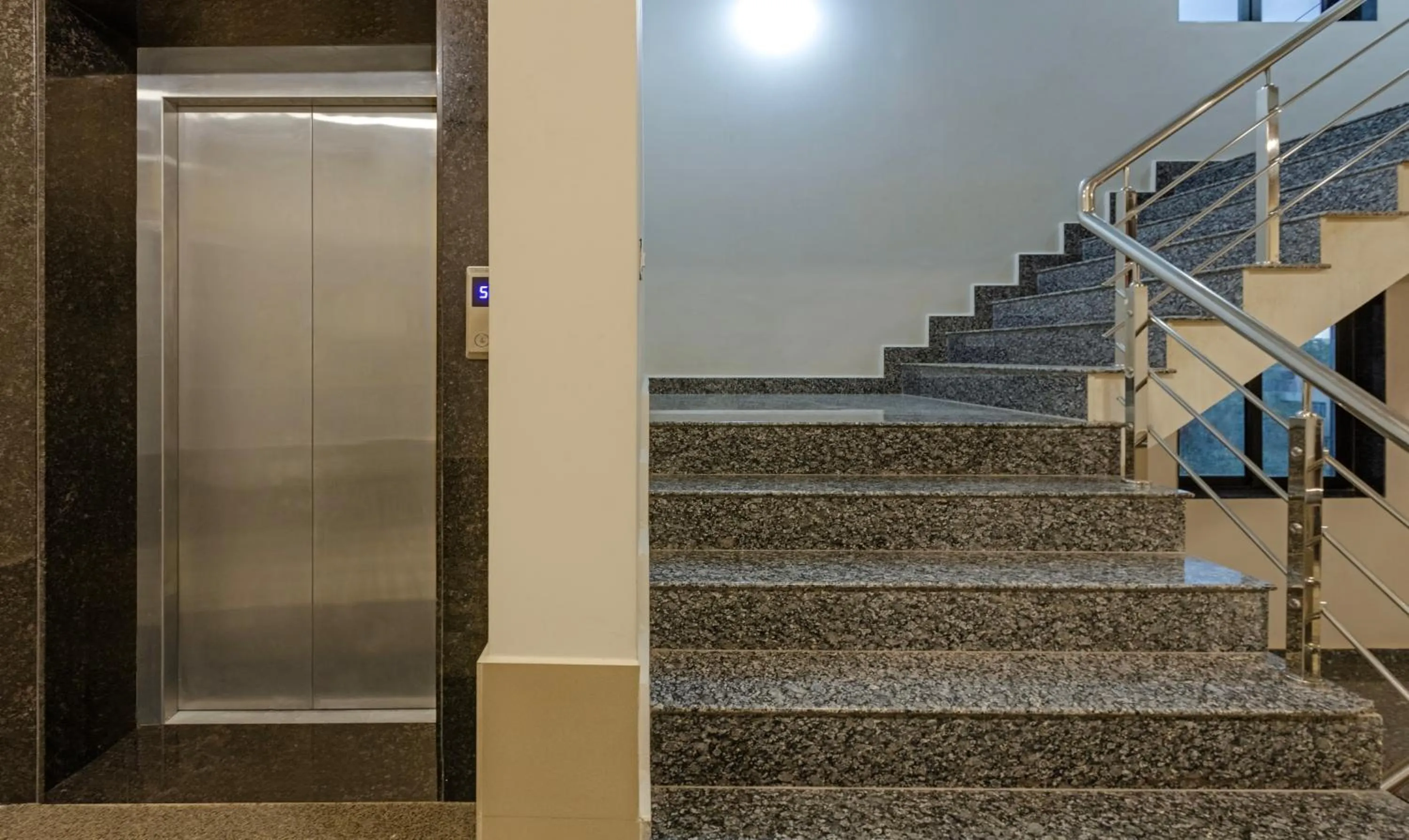 elevator in Treebo Oscar