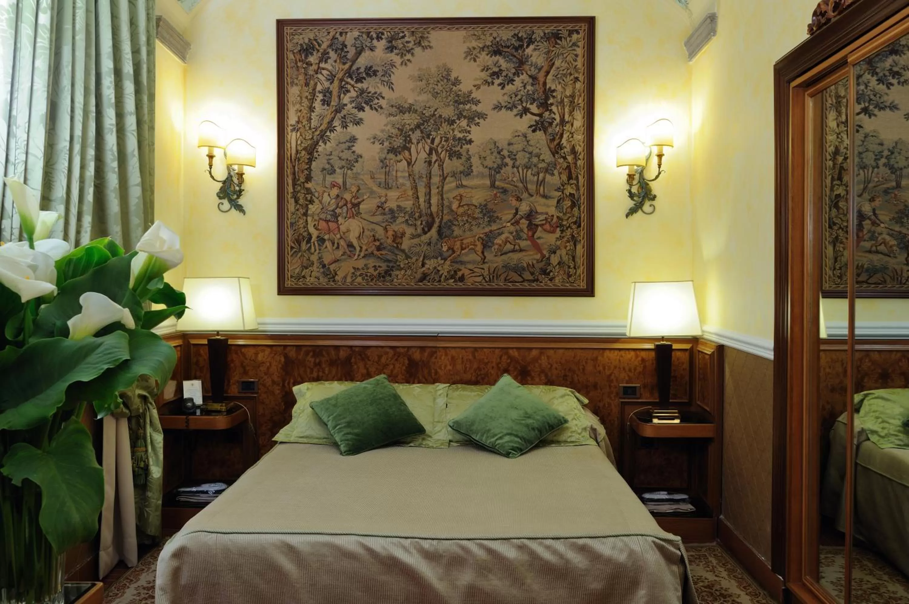 Bed in Hotel Farnese