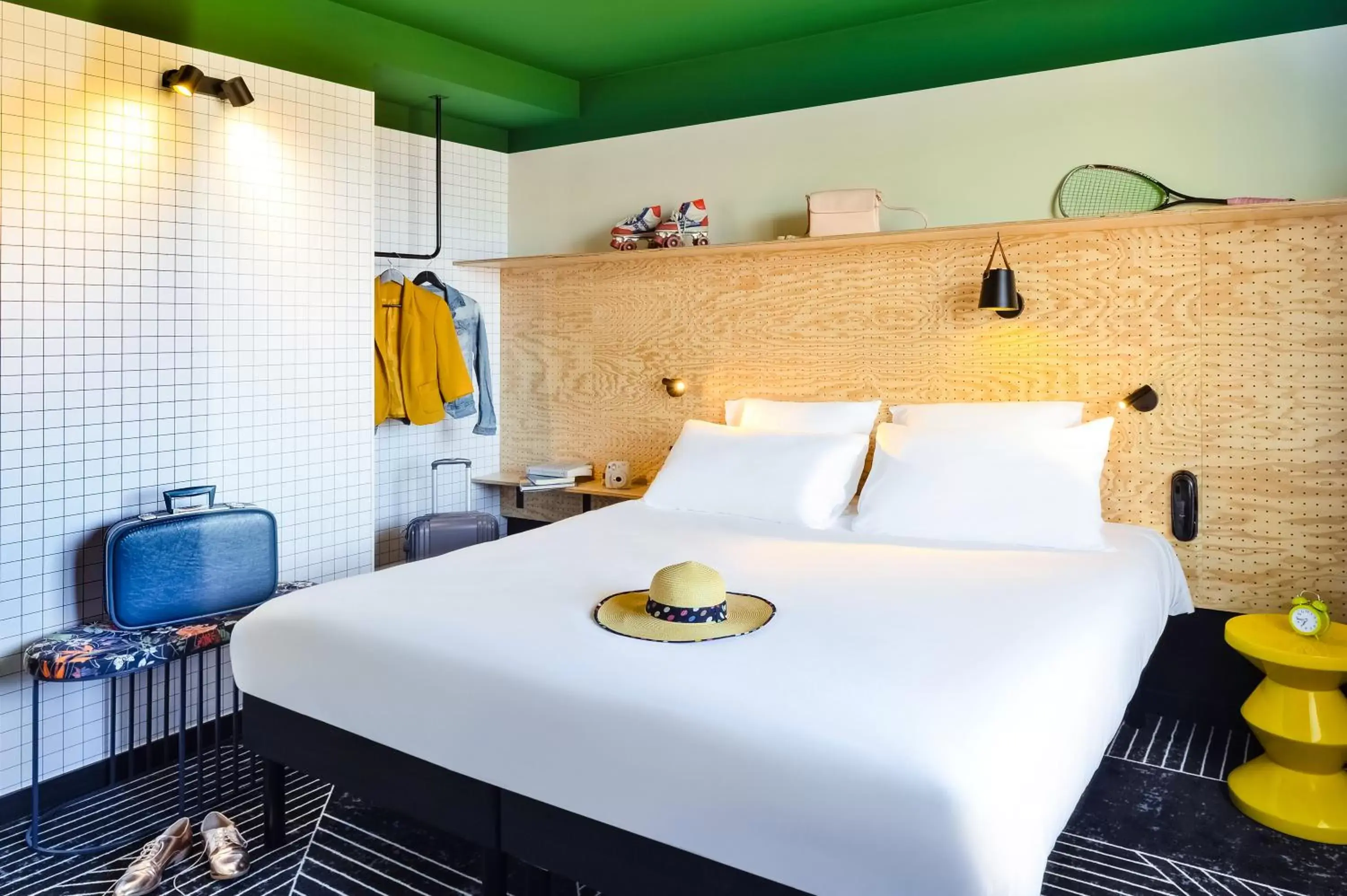 Bedroom, Bed in ibis Styles Lyon Meyzieu Stadium