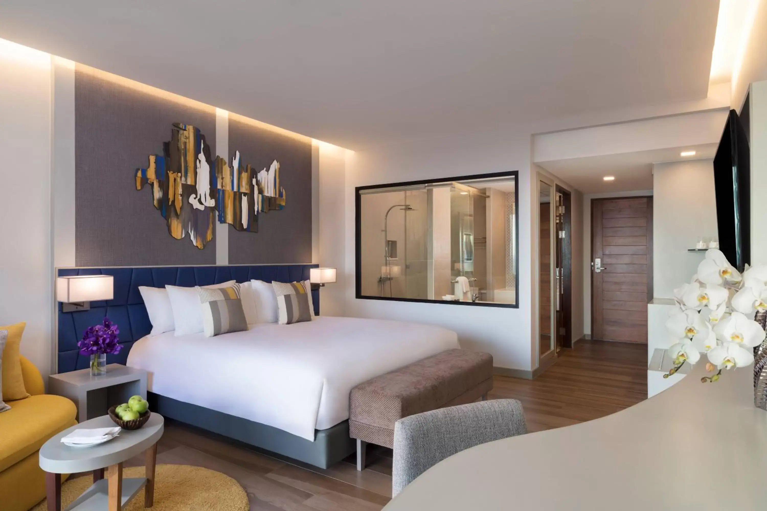 Photo of the whole room, Bed in Avani Ao Nang Cliff Krabi Resort